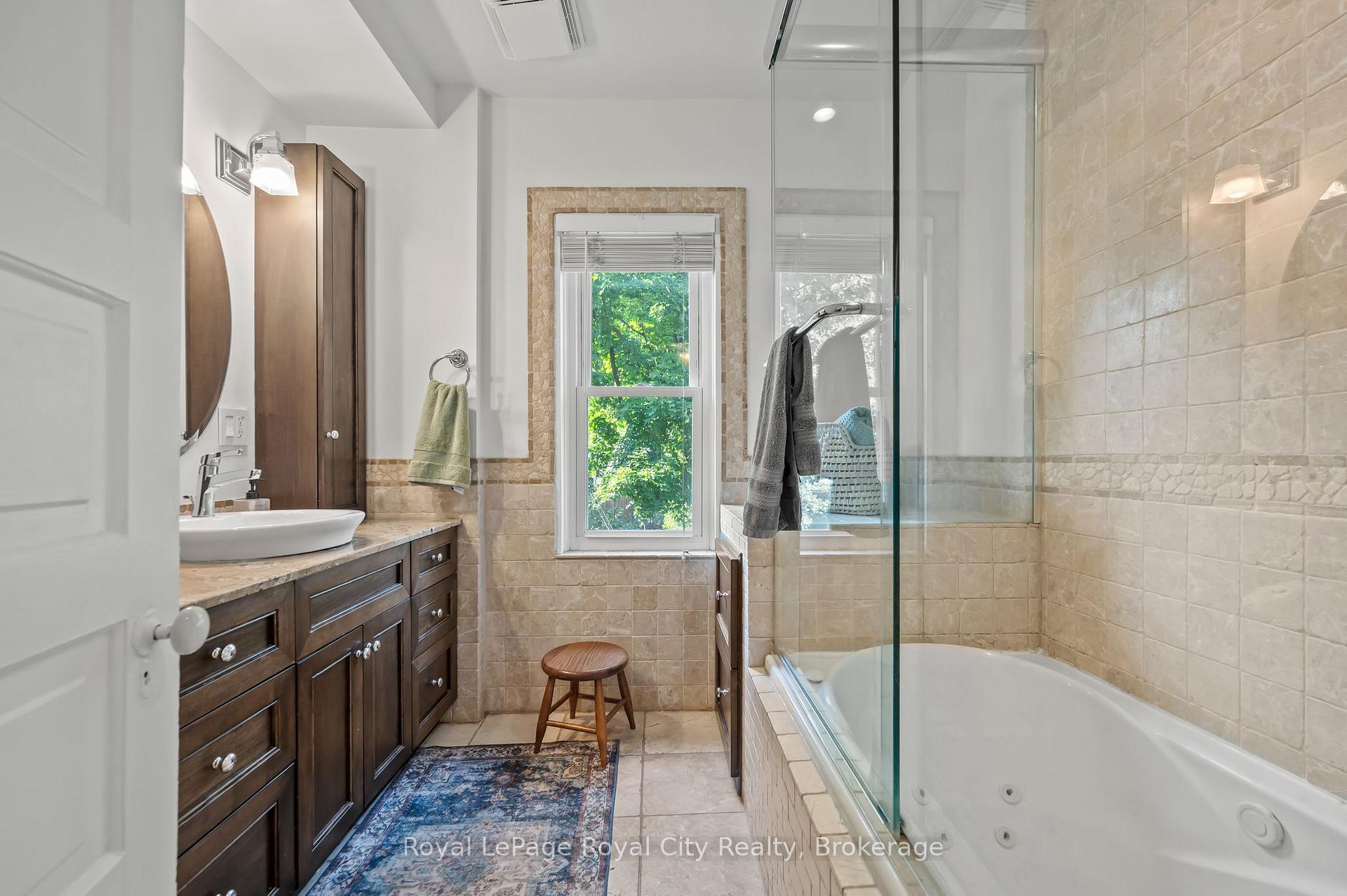 Photo 22 of 48 Toronto Street, Guelph, St. Patrick's Ward — HOMEH