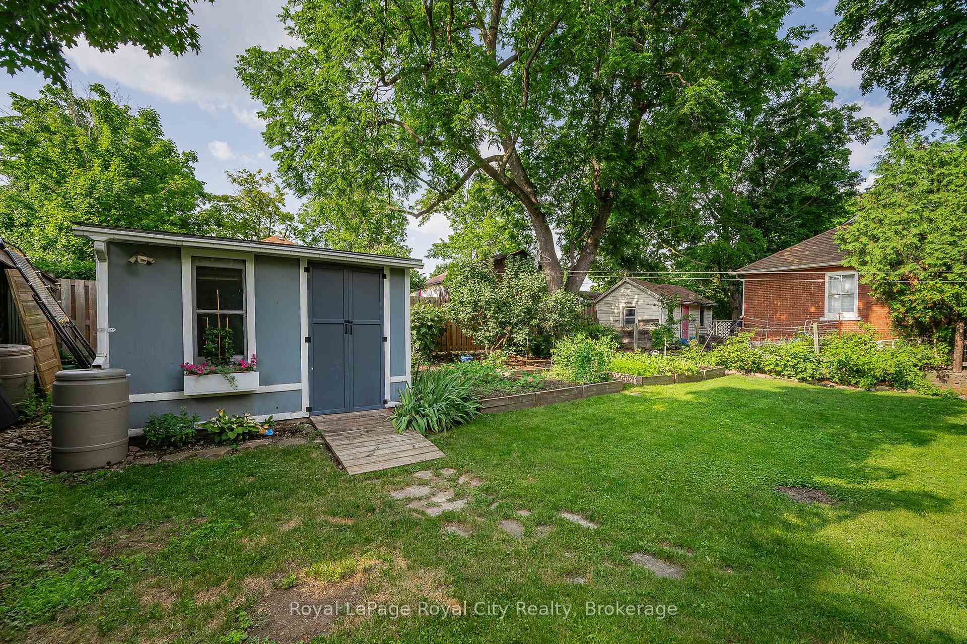 Photo 31 of 48 Toronto Street, Guelph, St. Patrick's Ward — HOMEH