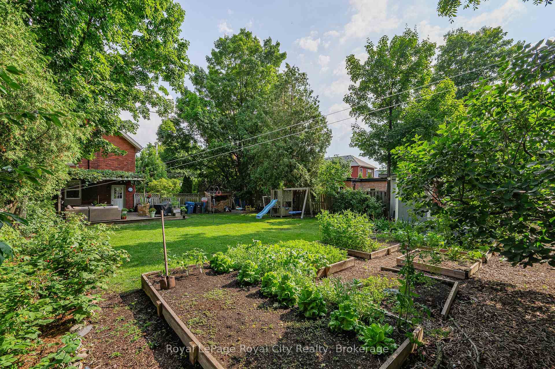 Photo 33 of 48 Toronto Street, Guelph, St. Patrick's Ward — HOMEH