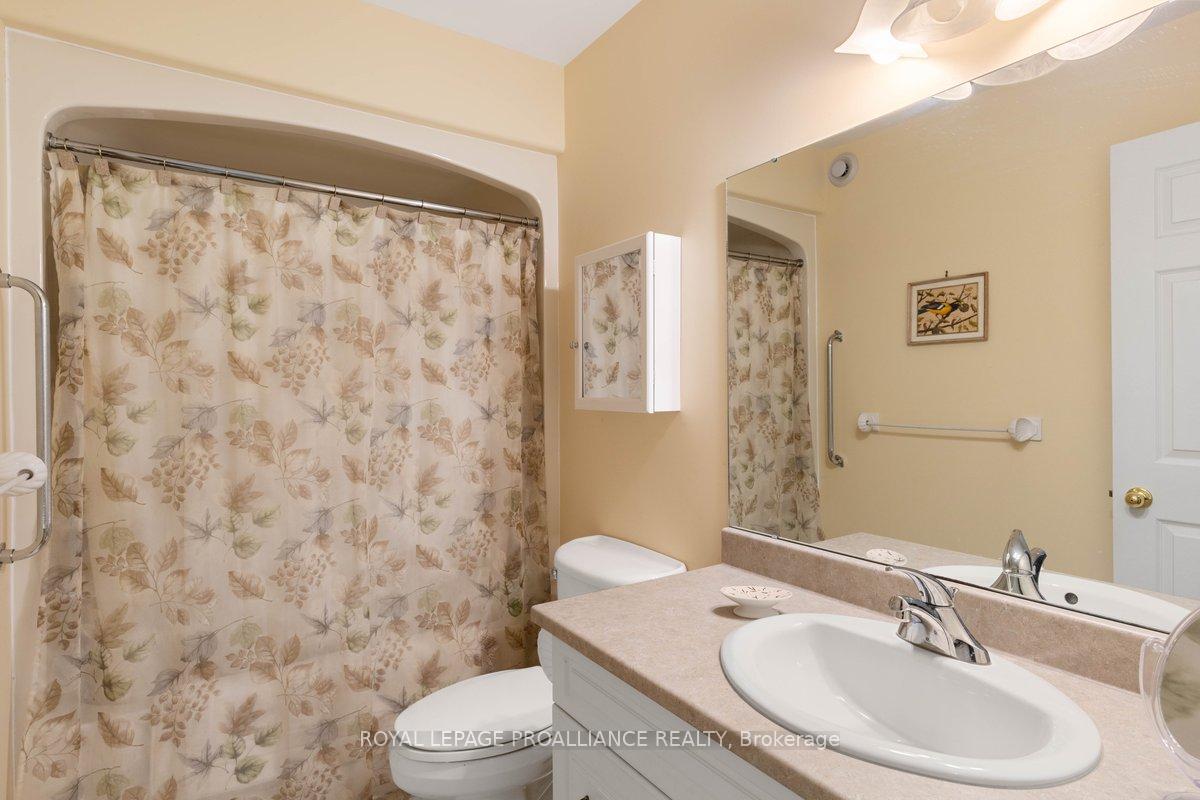 Photo 7 of 112 Hickory Grove, Belleville, Belleville Ward — HOMEH