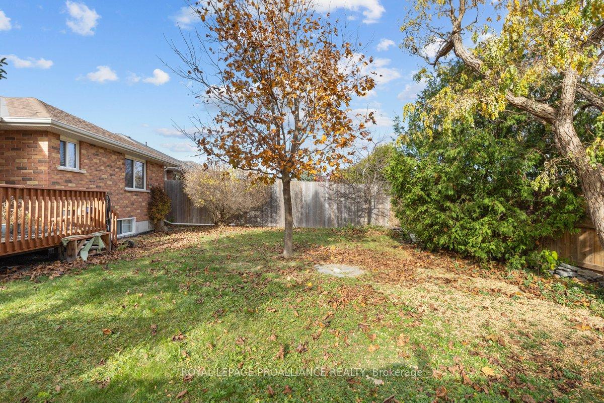 Photo 10 of 112 Hickory Grove, Belleville, Belleville Ward — HOMEH