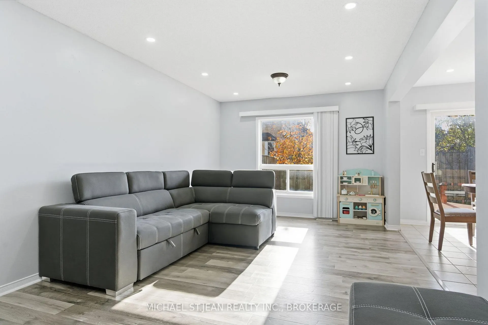 Photo 14 of 2 Racalmuto Street, Hamilton, Lisgar — HOMEH