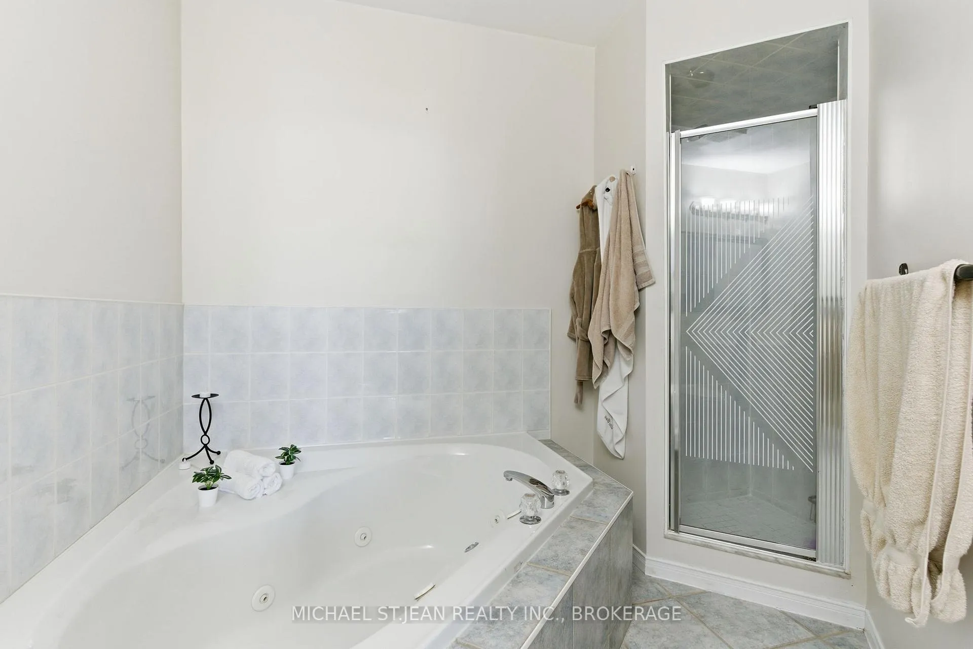 Photo 25 of 2 Racalmuto Street, Hamilton, Lisgar — HOMEH