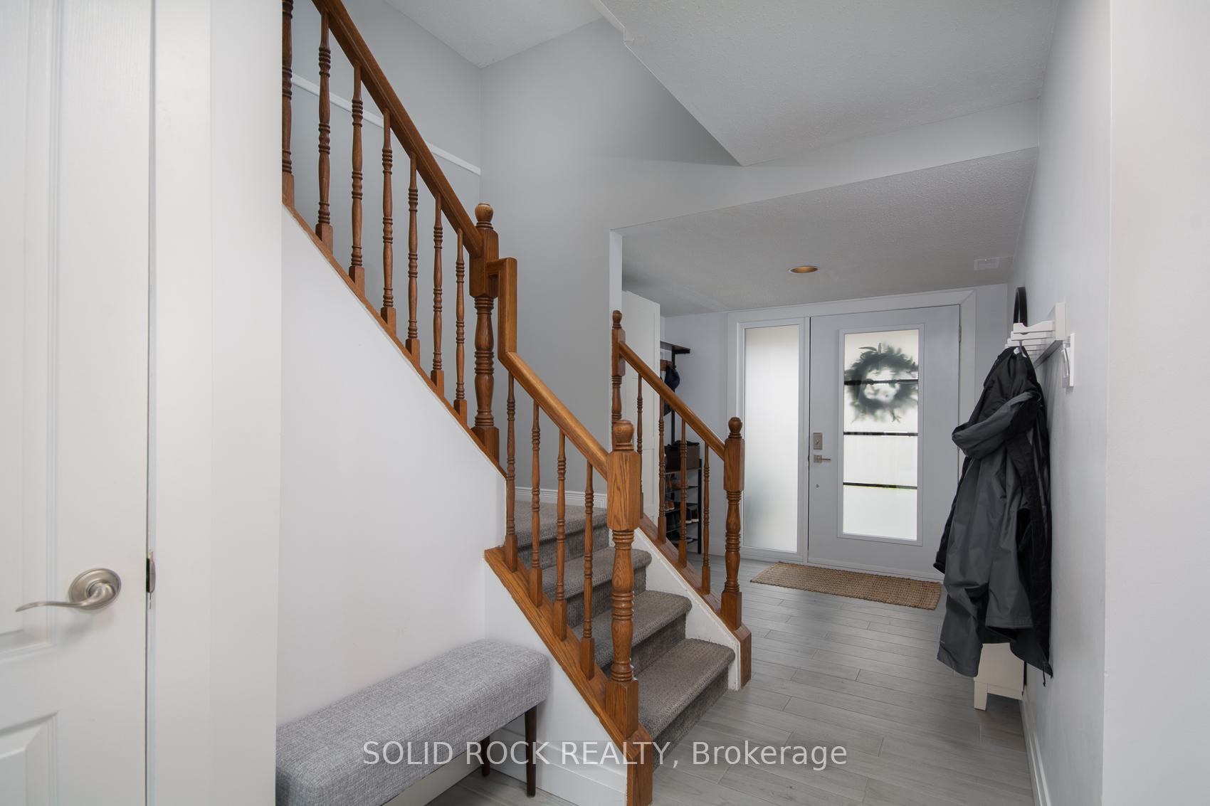 Photo 7 of 5 Weybridge Drive, Ottawa, Barrhaven - Cedargrove/Fraserdale — HOMEH