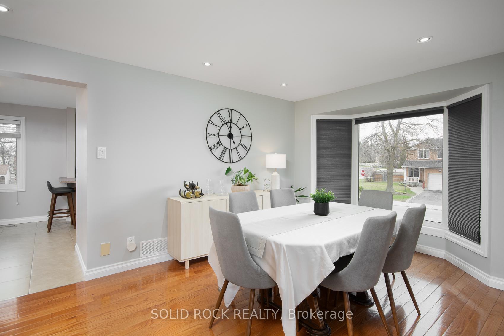 Photo 12 of 5 Weybridge Drive, Ottawa, Barrhaven - Cedargrove/Fraserdale — HOMEH