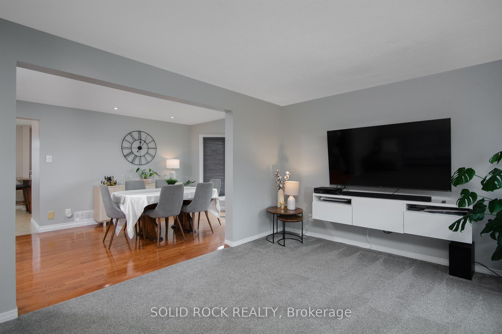Photo 18 of 5 Weybridge Drive, Ottawa, Barrhaven - Cedargrove/Fraserdale — HOMEH