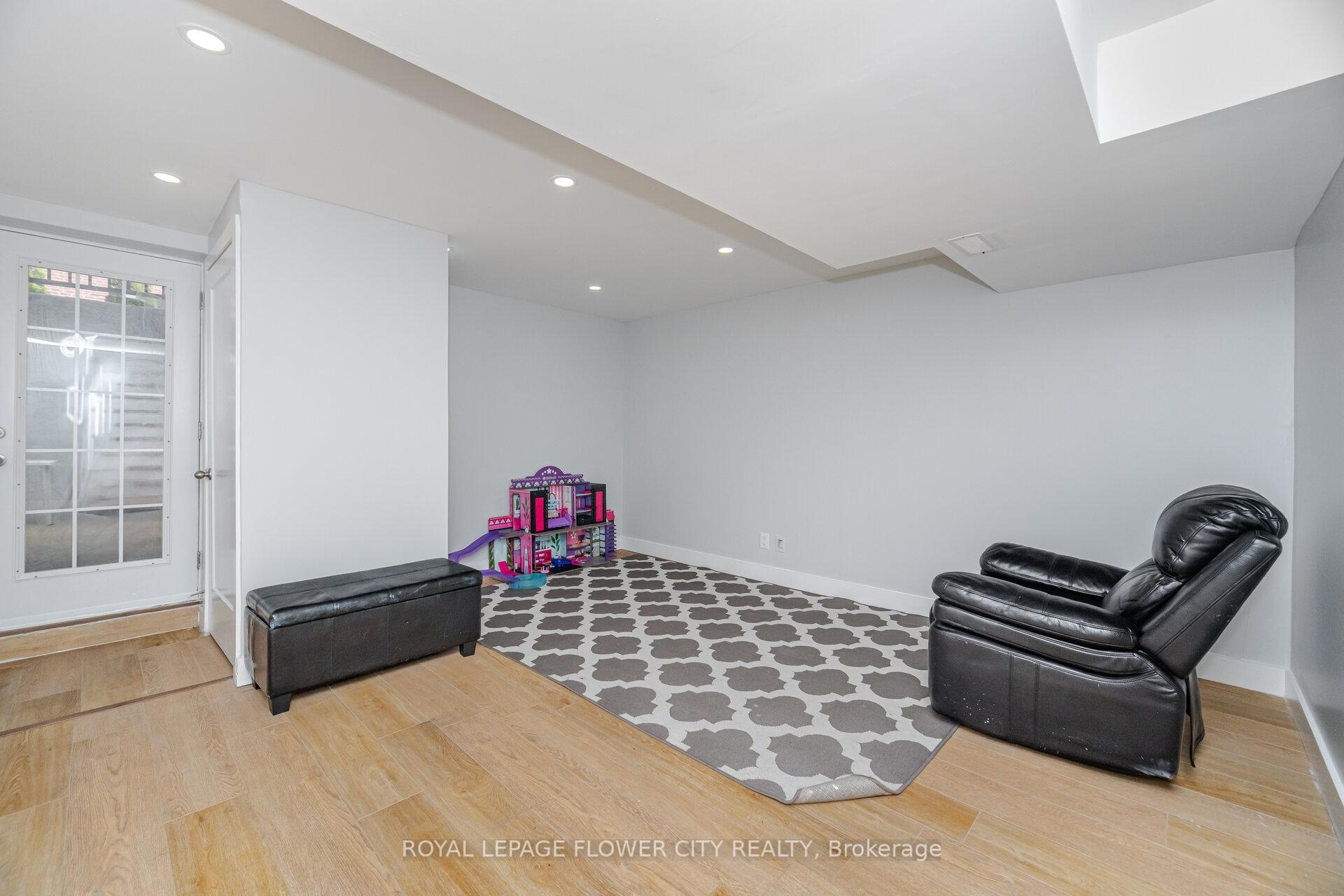 Photo 20 of 65 Mcechearn Crescent, Caledon, Rural Caledon — HOMEH