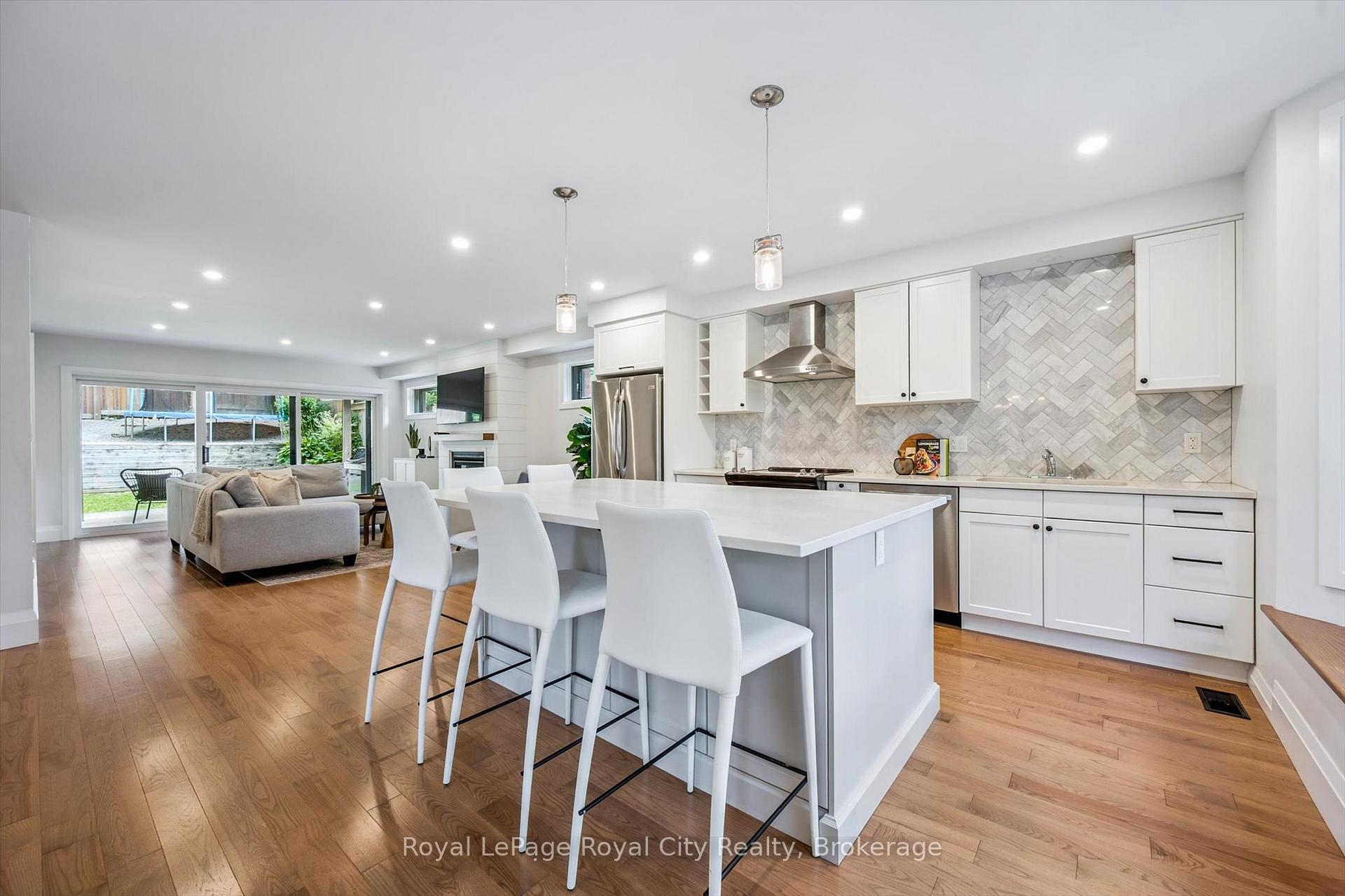 Photo 2 of 54 Forbes Avenue, Guelph, Dovercliffe Park/Old University — HOMEH