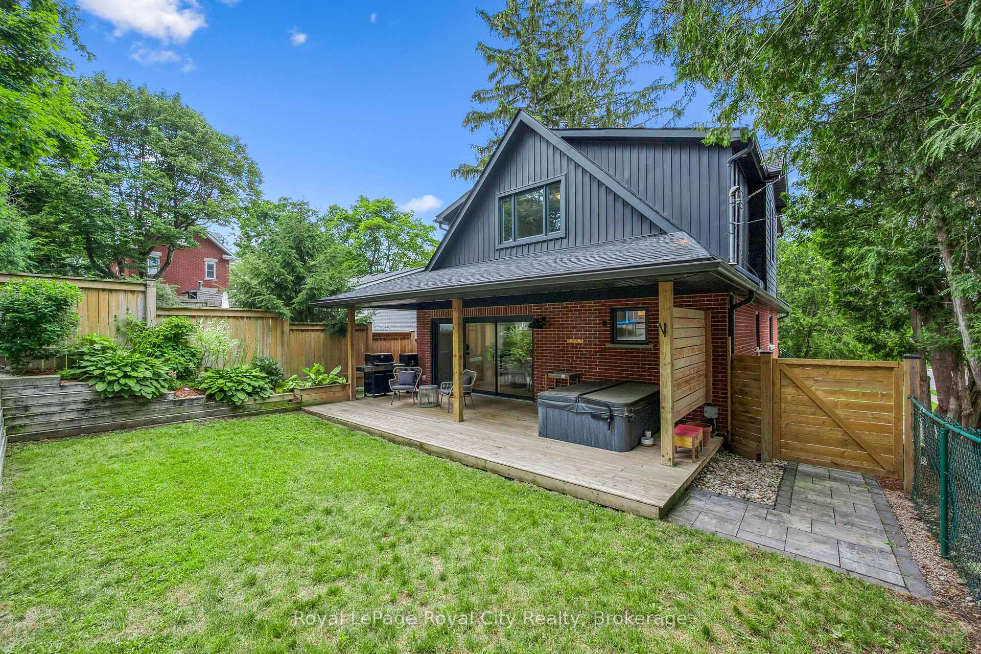 Photo 4 of 54 Forbes Avenue, Guelph, Dovercliffe Park/Old University — HOMEH