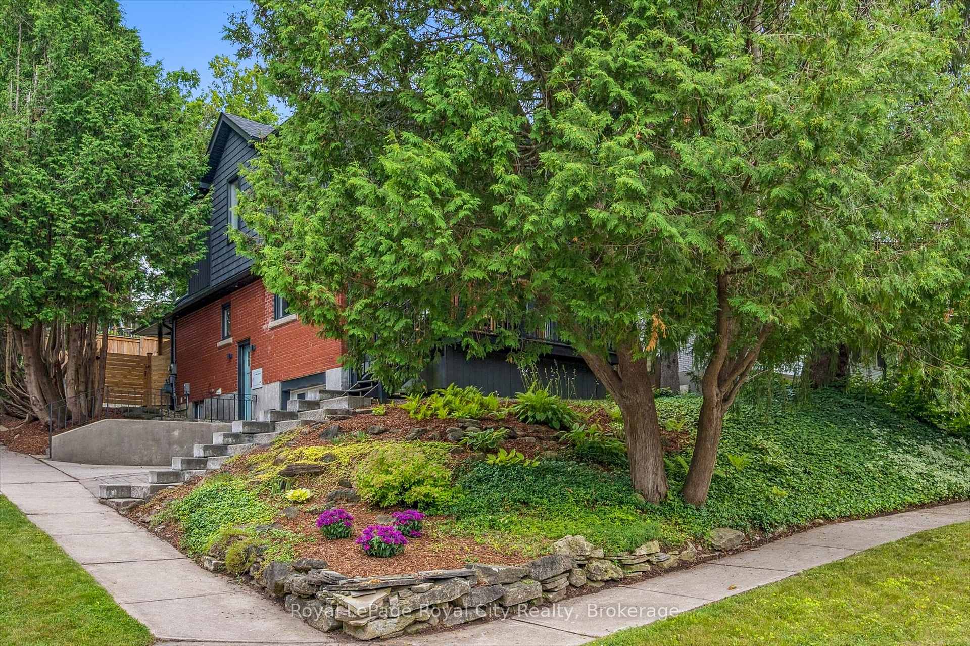 Photo 5 of 54 Forbes Avenue, Guelph, Dovercliffe Park/Old University — HOMEH