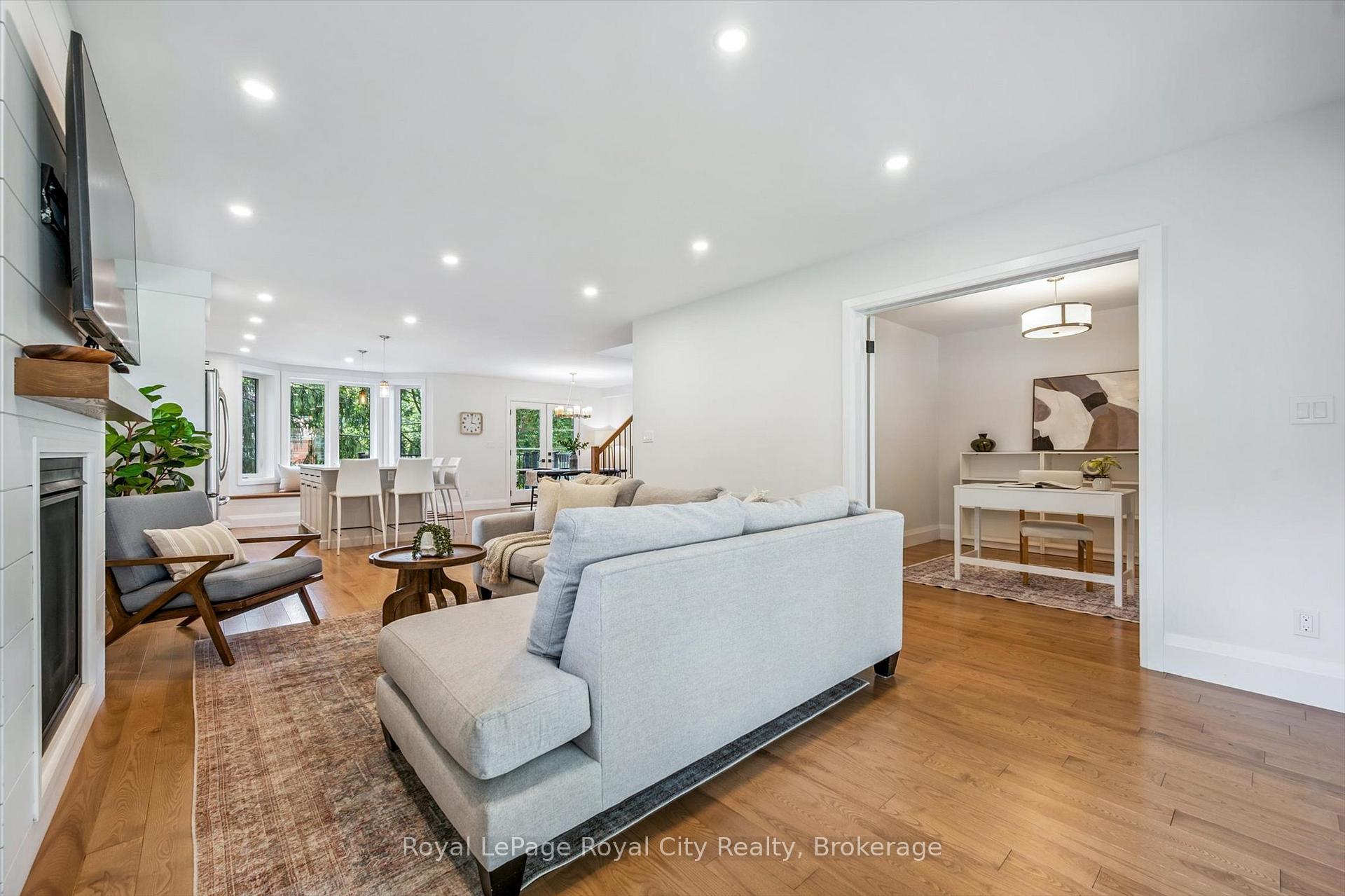 Photo 13 of 54 Forbes Avenue, Guelph, Dovercliffe Park/Old University — HOMEH