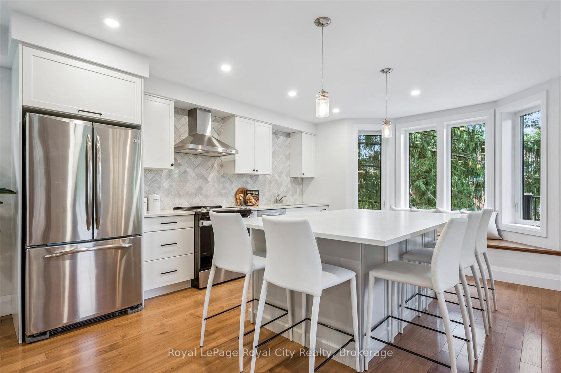 Photo 16 of 54 Forbes Avenue, Guelph, Dovercliffe Park/Old University — HOMEH