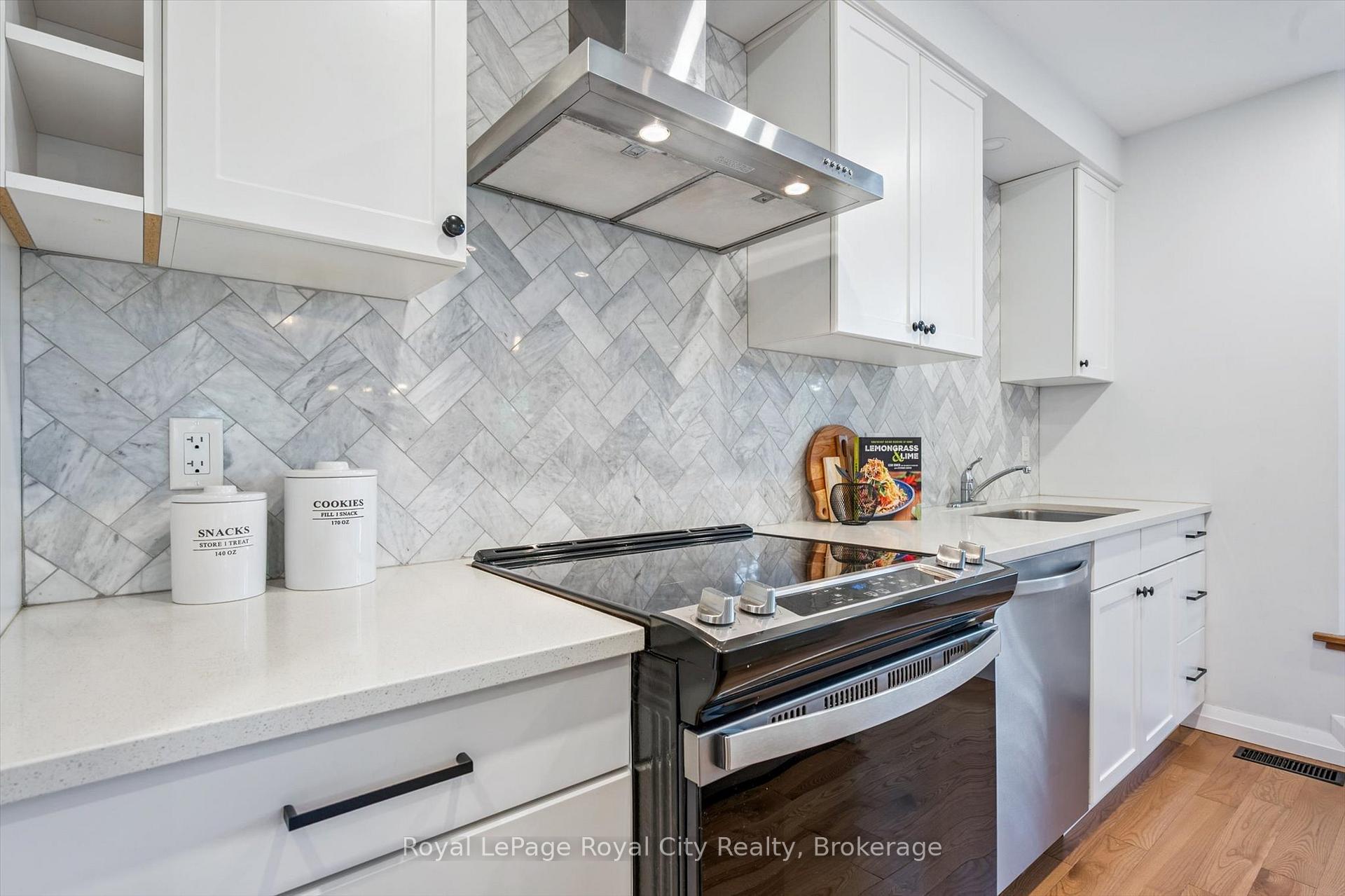 Photo 19 of 54 Forbes Avenue, Guelph, Dovercliffe Park/Old University — HOMEH