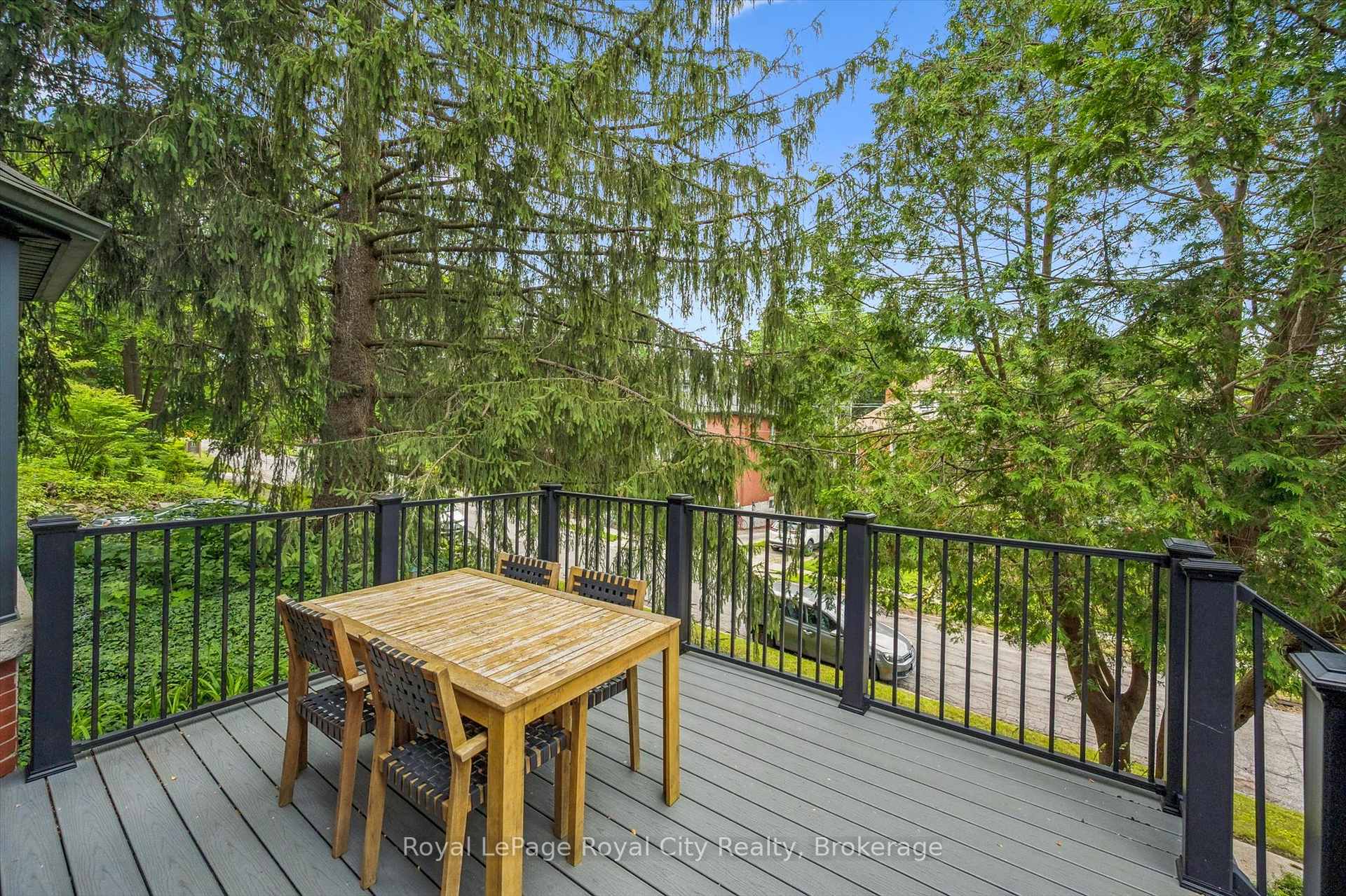 Photo 24 of 54 Forbes Avenue, Guelph, Dovercliffe Park/Old University — HOMEH