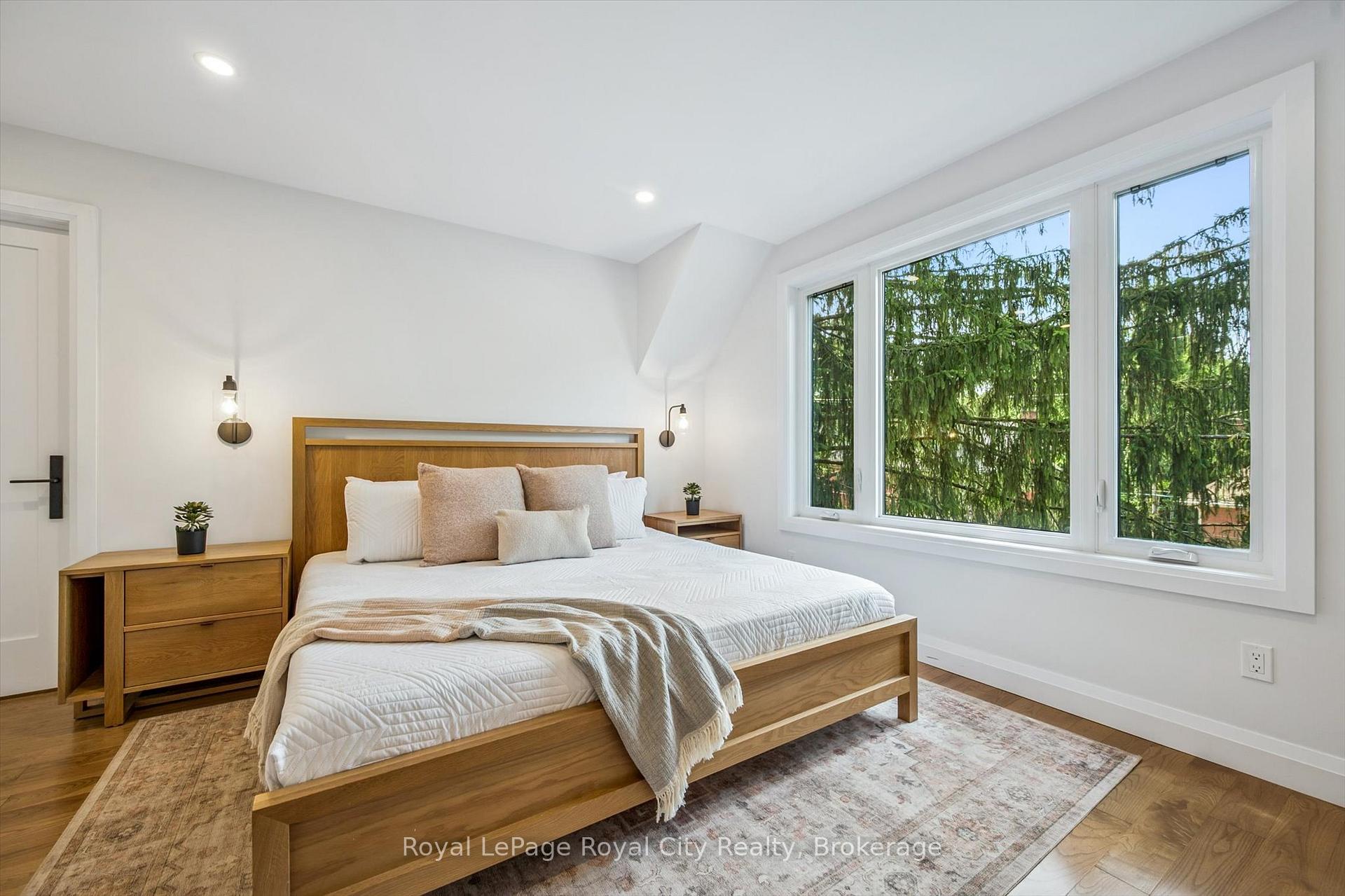 Photo 28 of 54 Forbes Avenue, Guelph, Dovercliffe Park/Old University — HOMEH