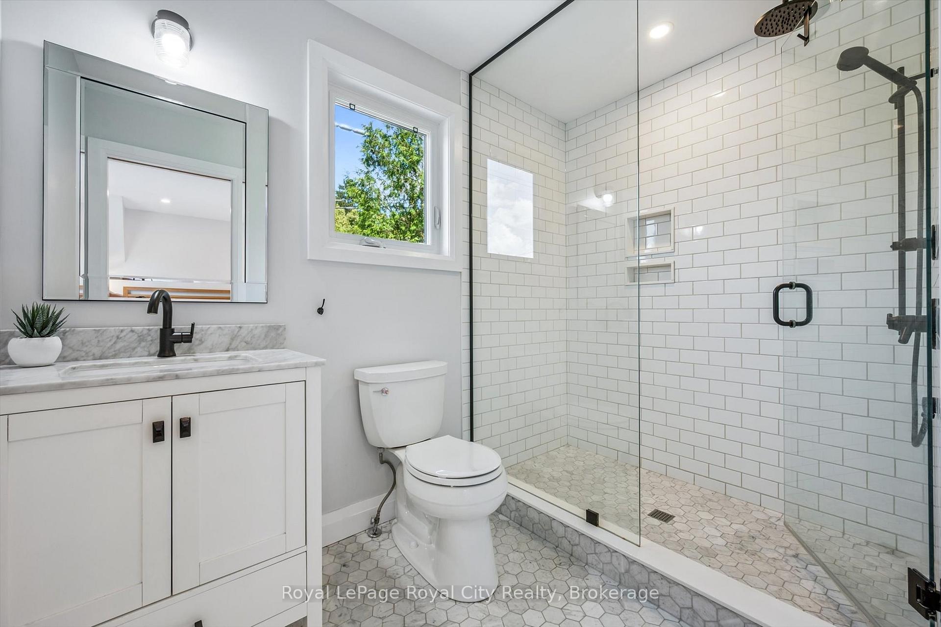Photo 30 of 54 Forbes Avenue, Guelph, Dovercliffe Park/Old University — HOMEH