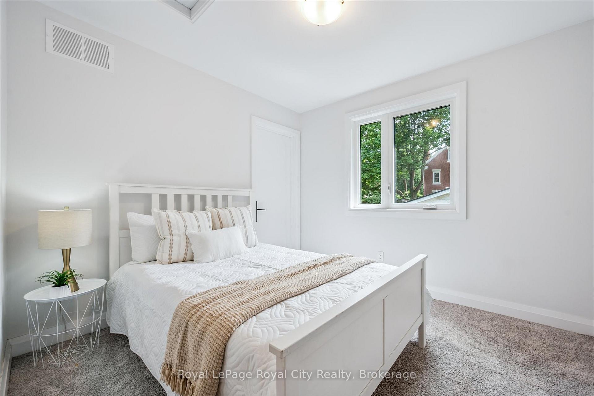 Photo 31 of 54 Forbes Avenue, Guelph, Dovercliffe Park/Old University — HOMEH