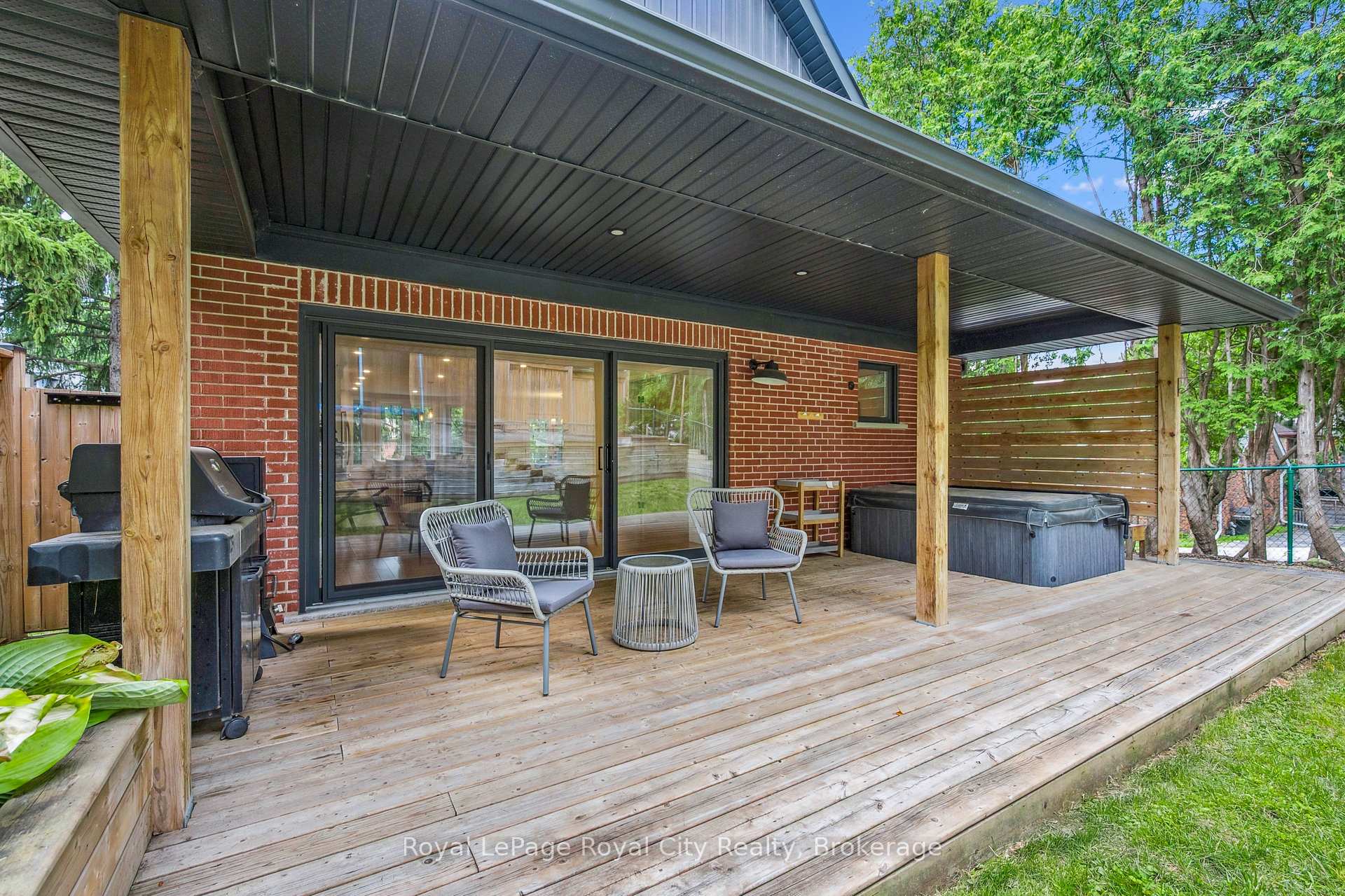 Photo 35 of 54 Forbes Avenue, Guelph, Dovercliffe Park/Old University — HOMEH