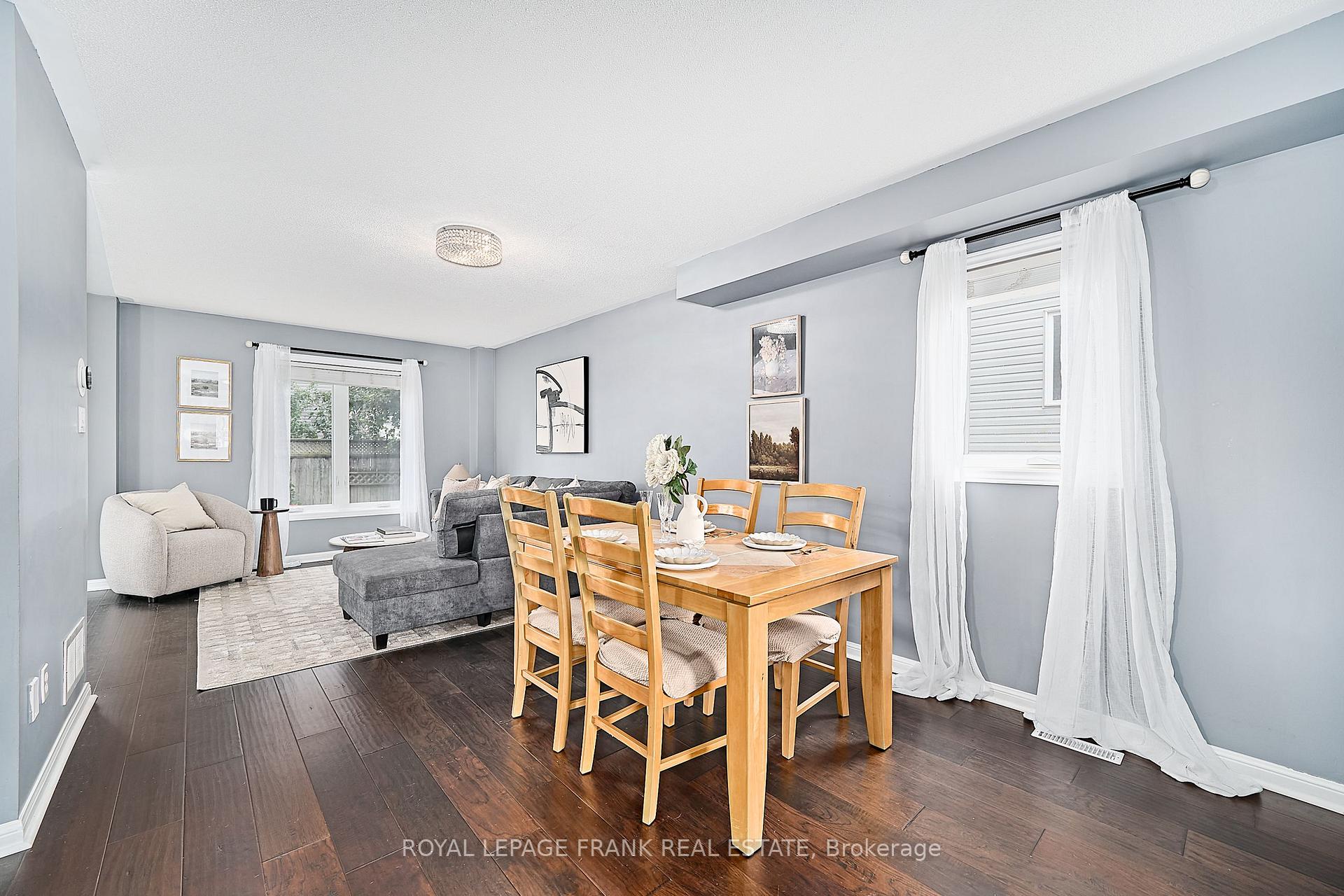 Photo 7 of 29 Carveth Crescent, Clarington, Newcastle — HOMEH