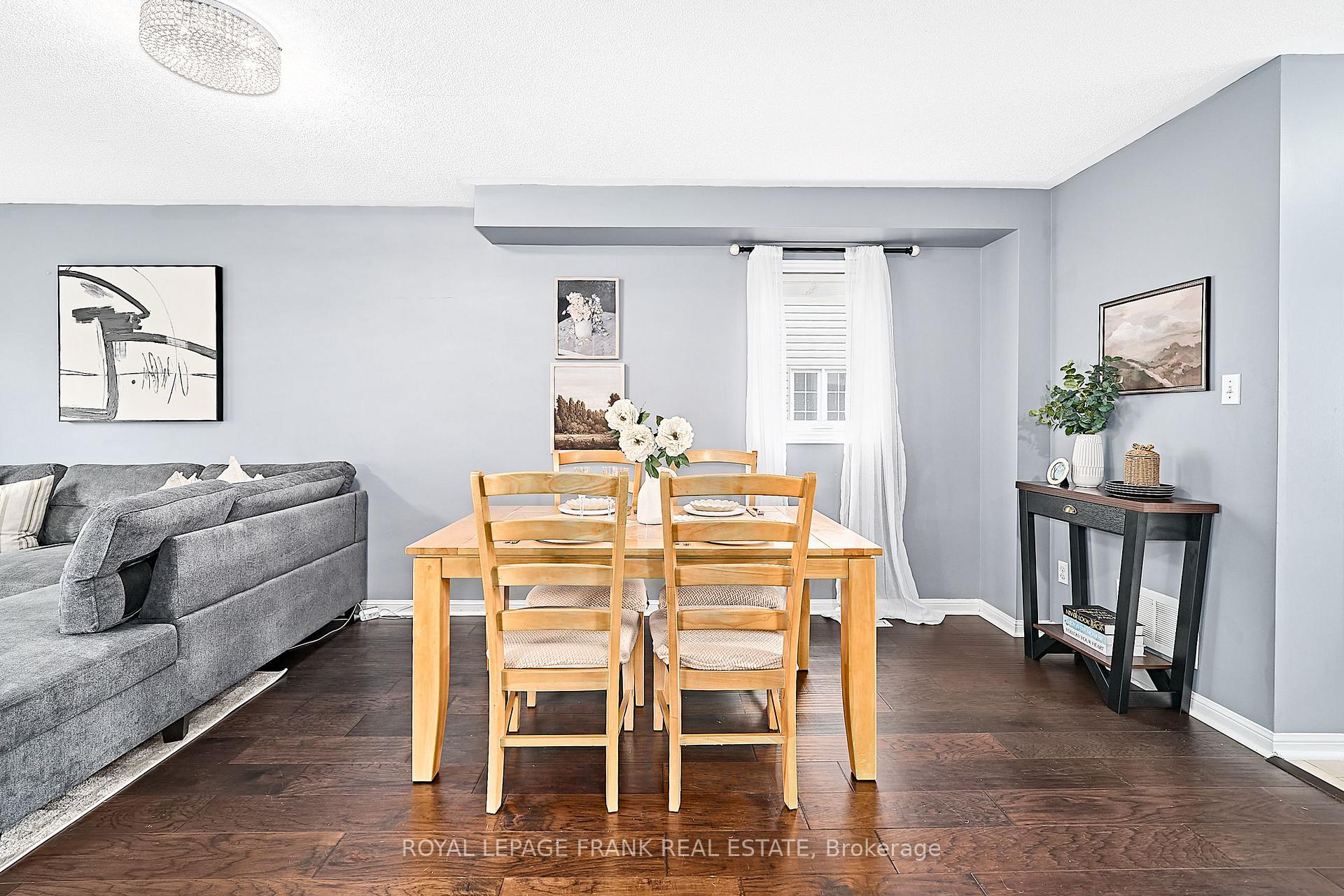 Photo 8 of 29 Carveth Crescent, Clarington, Newcastle — HOMEH