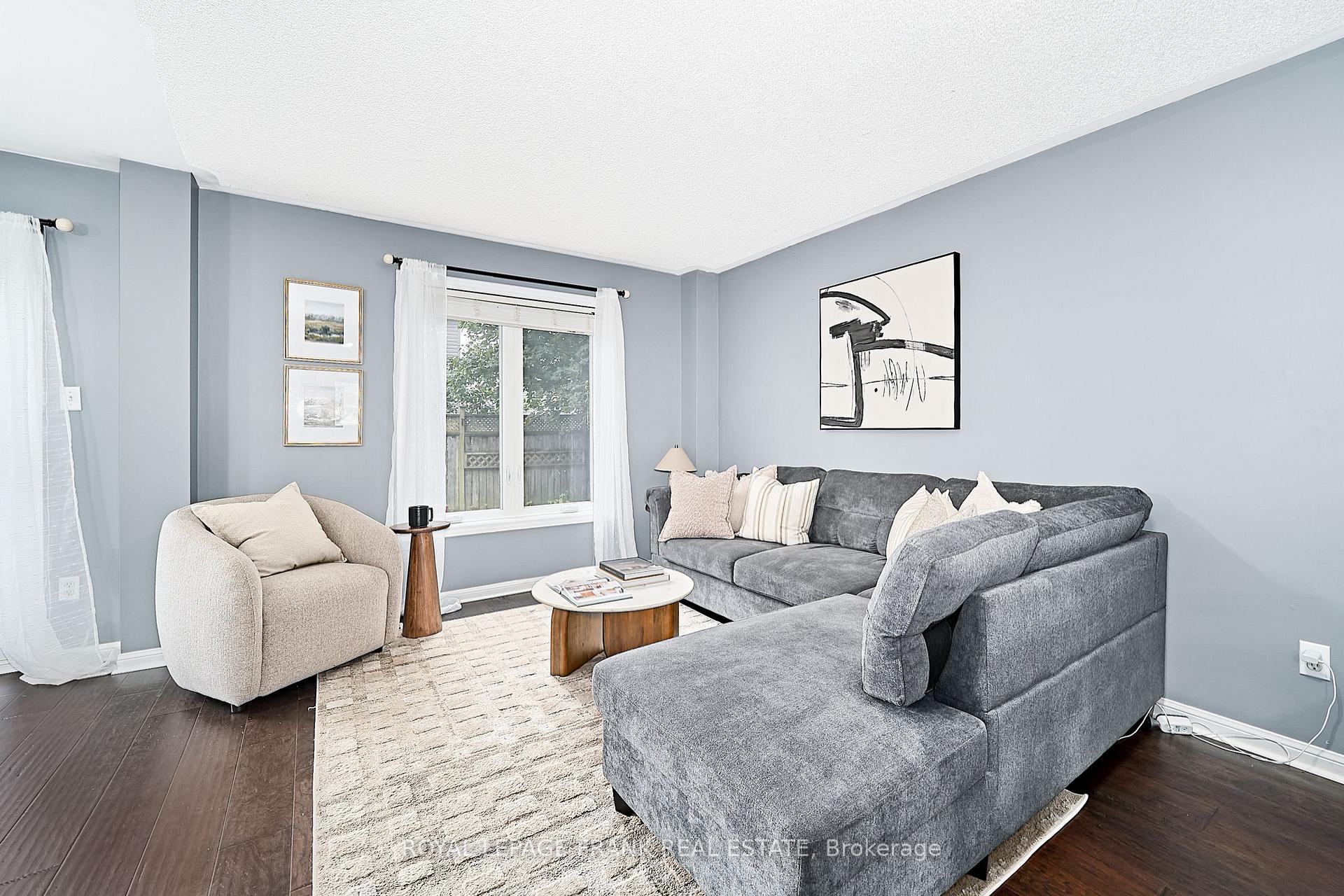 Photo 12 of 29 Carveth Crescent, Clarington, Newcastle — HOMEH