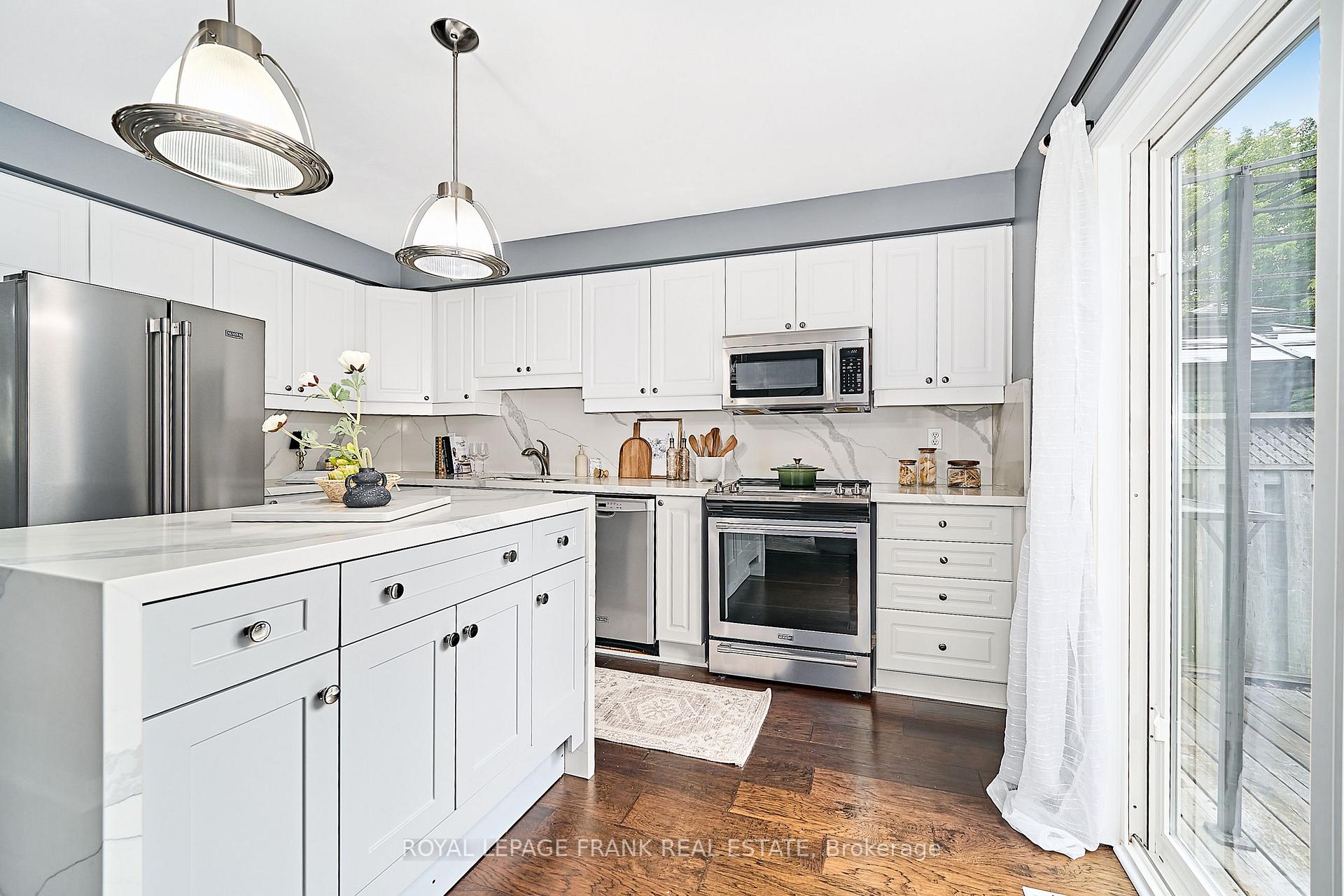 Photo 15 of 29 Carveth Crescent, Clarington, Newcastle — HOMEH