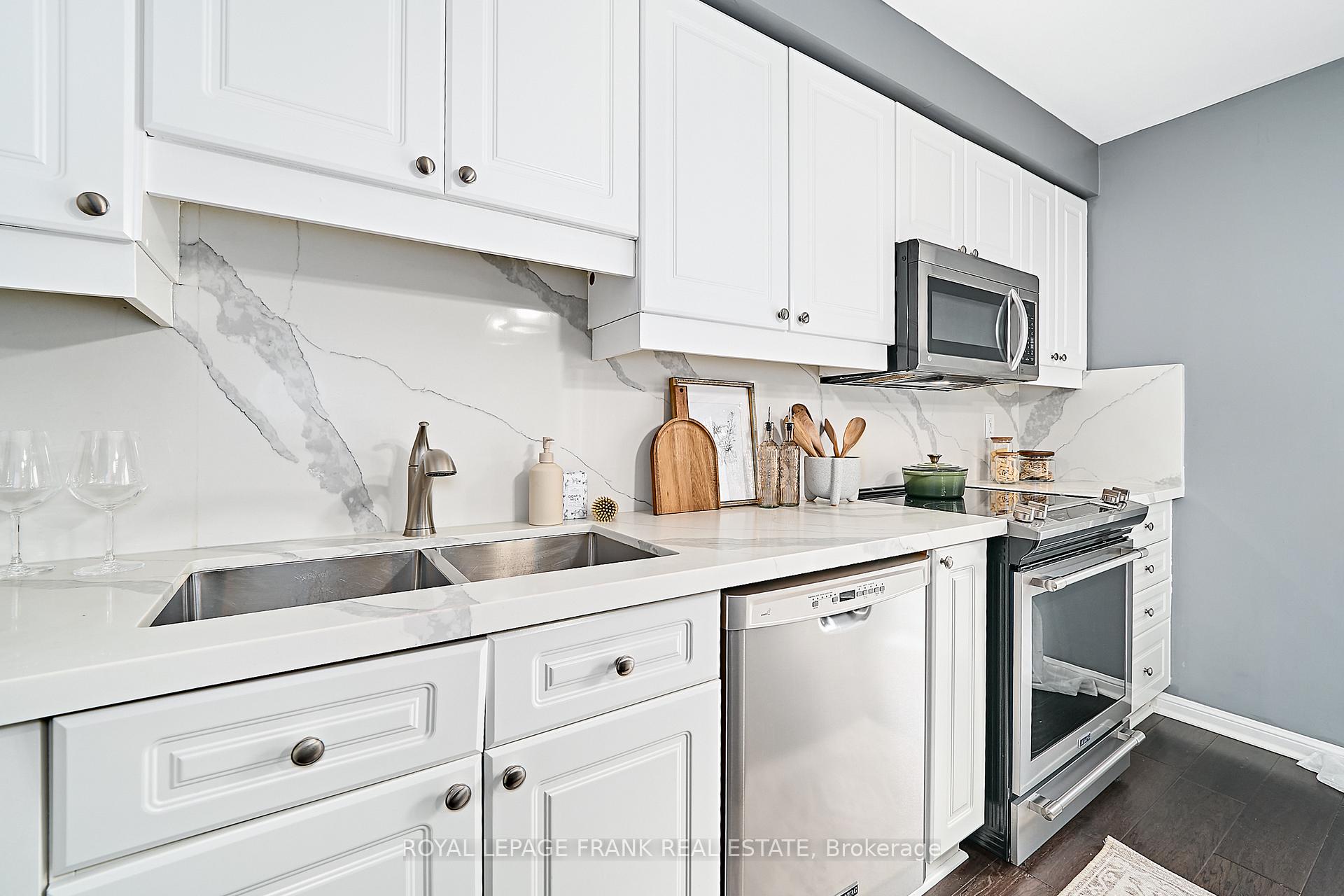 Photo 18 of 29 Carveth Crescent, Clarington, Newcastle — HOMEH