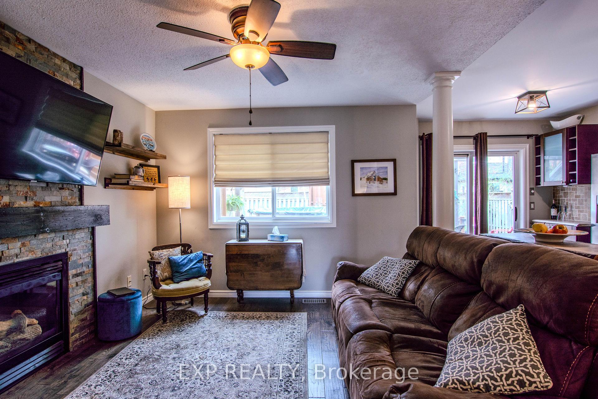 Photo 10 of 228 Mapleton Avenue S, Barrie, Holly — HOMEH