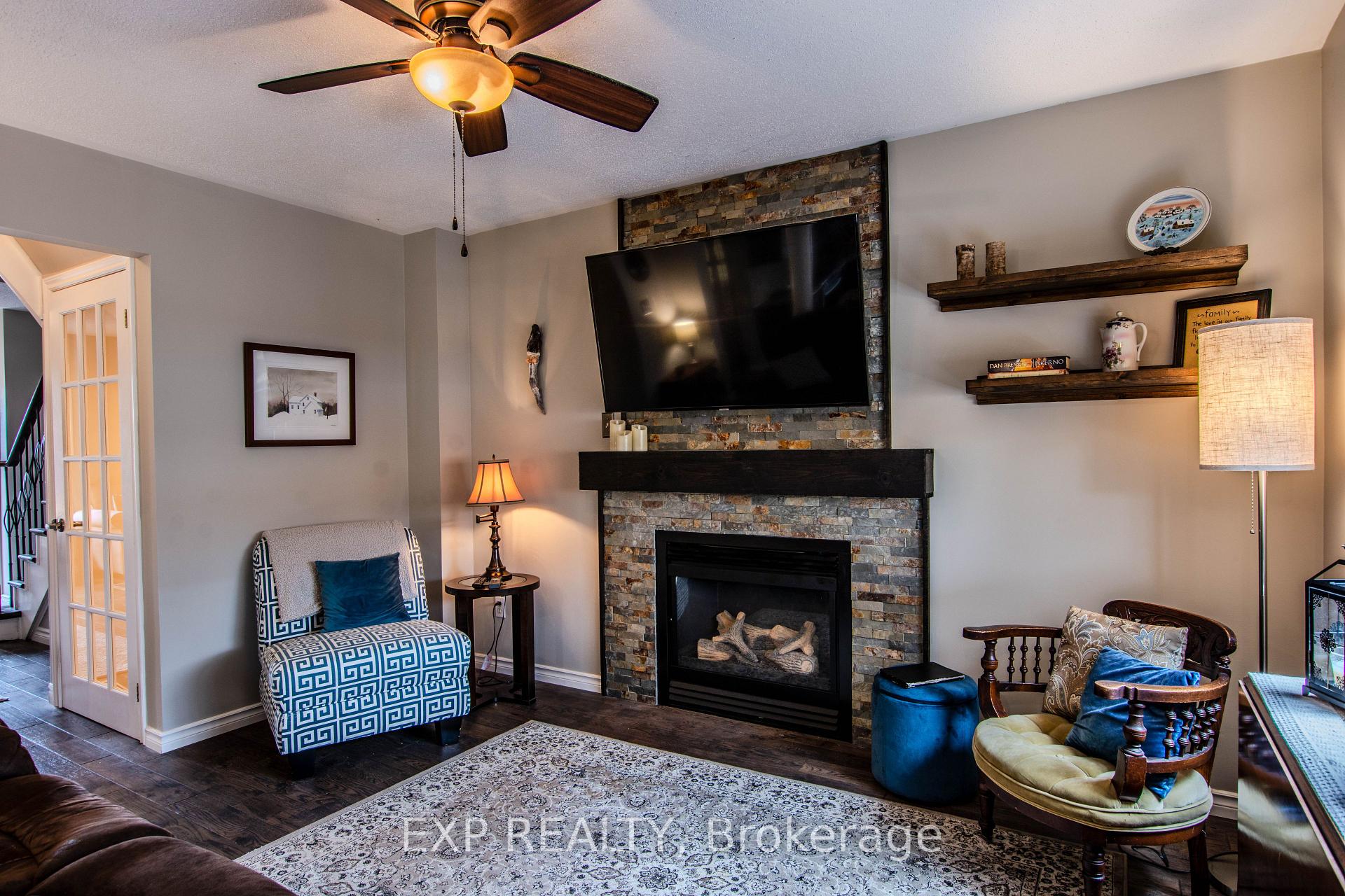Photo 12 of 228 Mapleton Avenue S, Barrie, Holly — HOMEH
