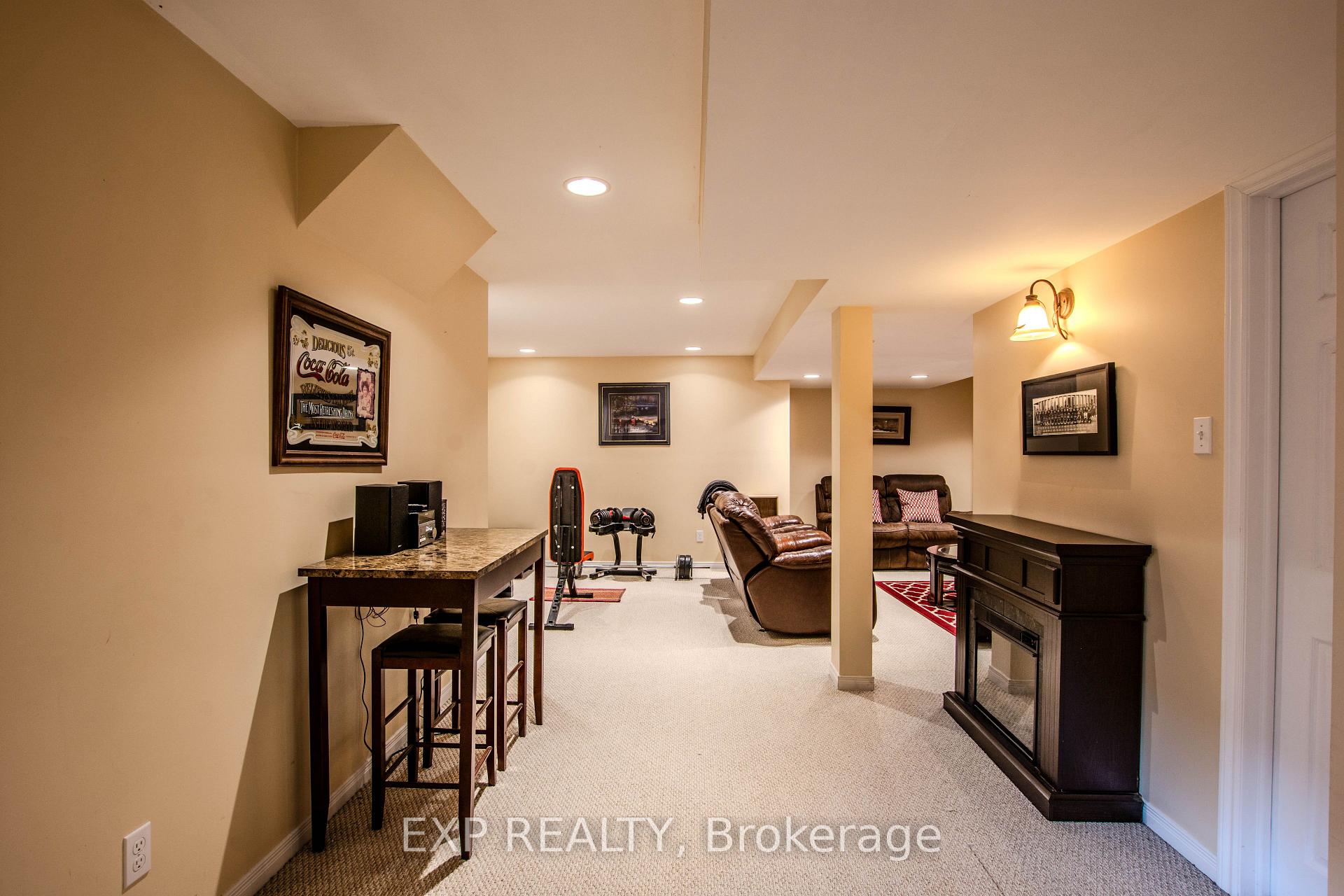 Photo 29 of 228 Mapleton Avenue S, Barrie, Holly — HOMEH