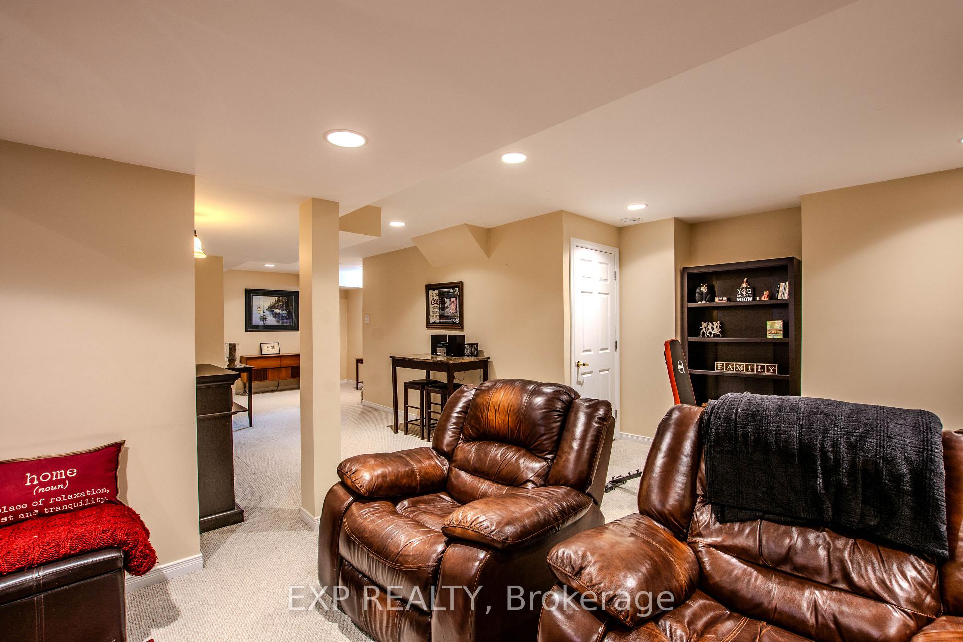 Photo 33 of 228 Mapleton Avenue S, Barrie, Holly — HOMEH