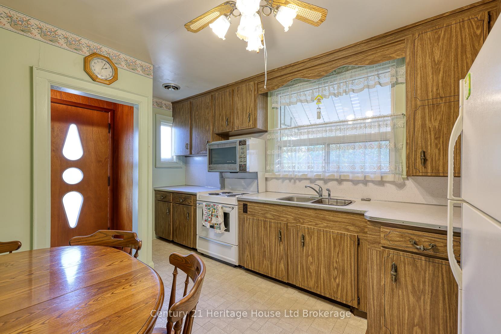 Photo 19 of 149 Strathearne Avenue, Hamilton, Homeside — HOMEH