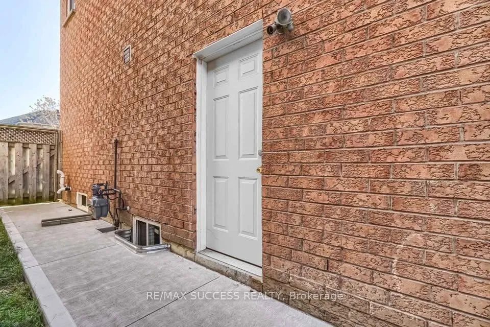 Photo 2 of 3974 Freeman Terrace S, Mississauga, Churchill Meadows — HOMEH