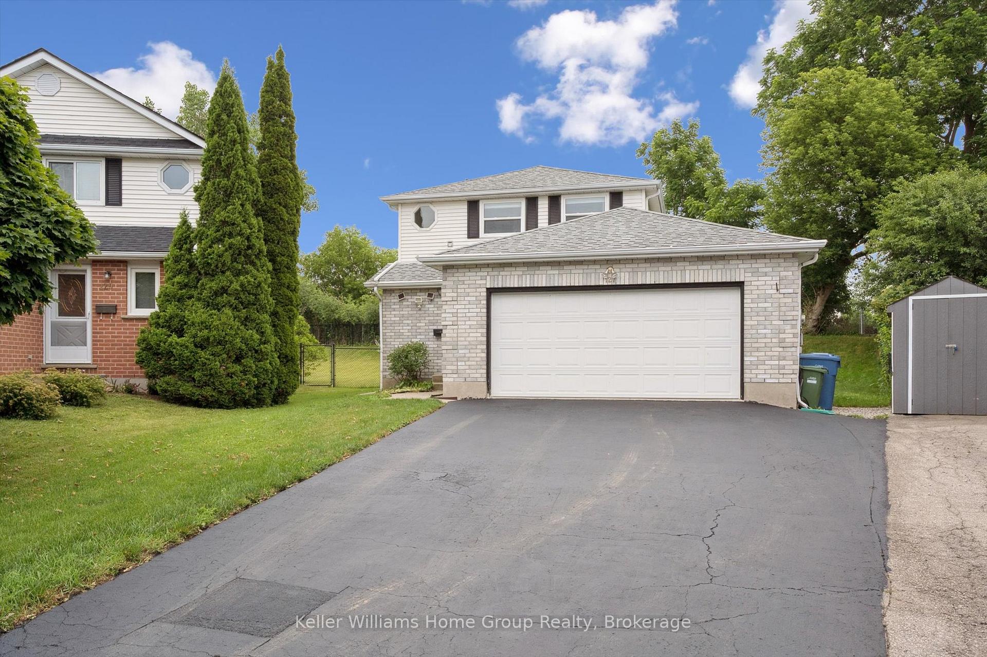 Photo 3 of 127 Moss Place, Guelph, Kortright West — HOMEH