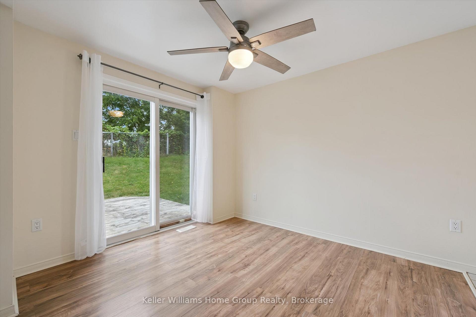Photo 12 of 127 Moss Place, Guelph, Kortright West — HOMEH