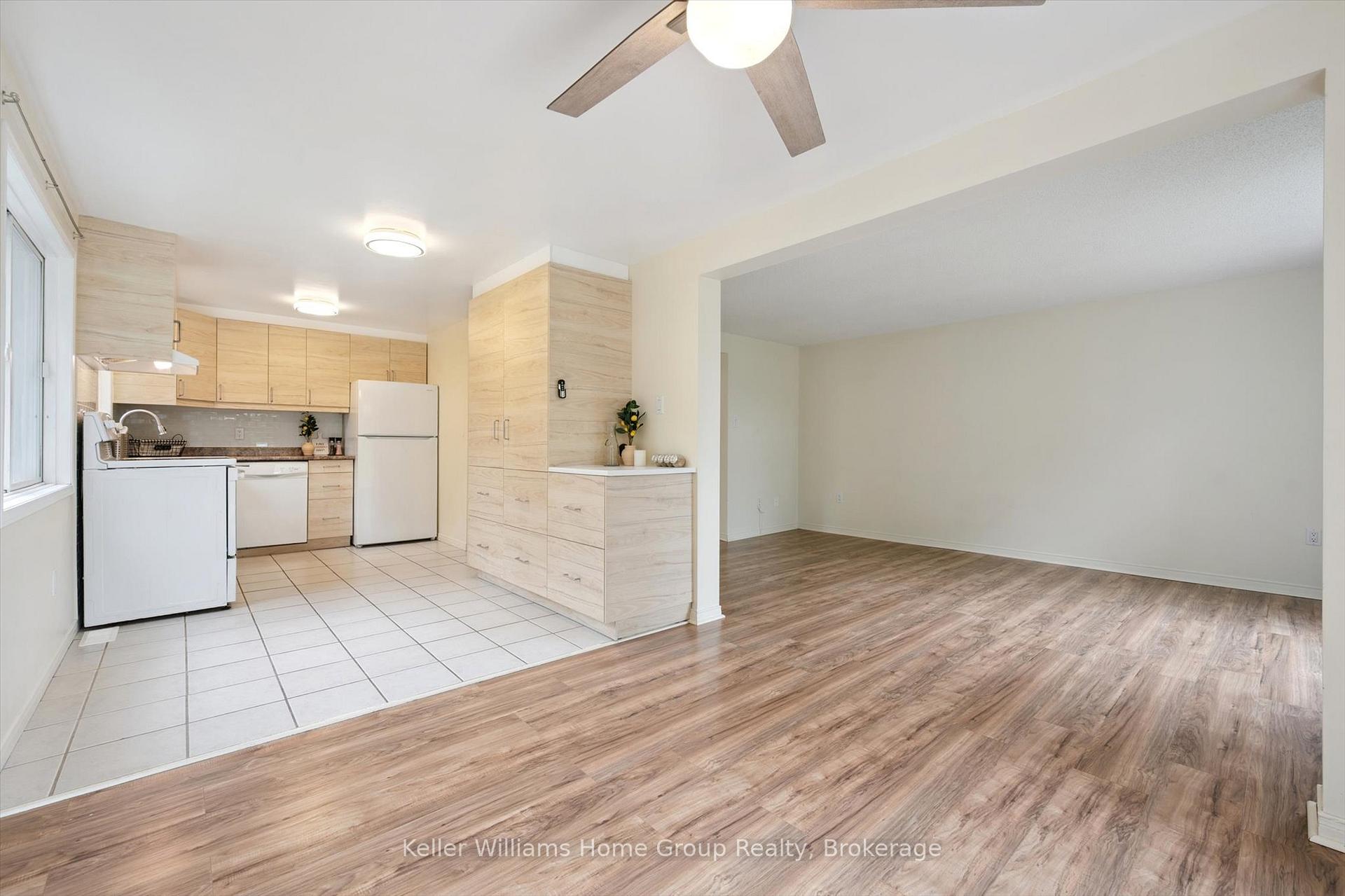 Photo 14 of 127 Moss Place, Guelph, Kortright West — HOMEH