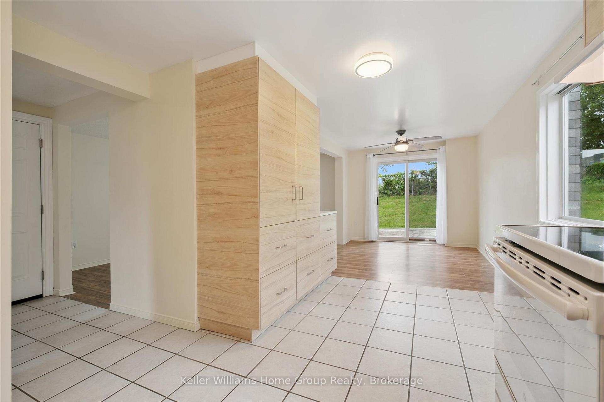Photo 20 of 127 Moss Place, Guelph, Kortright West — HOMEH