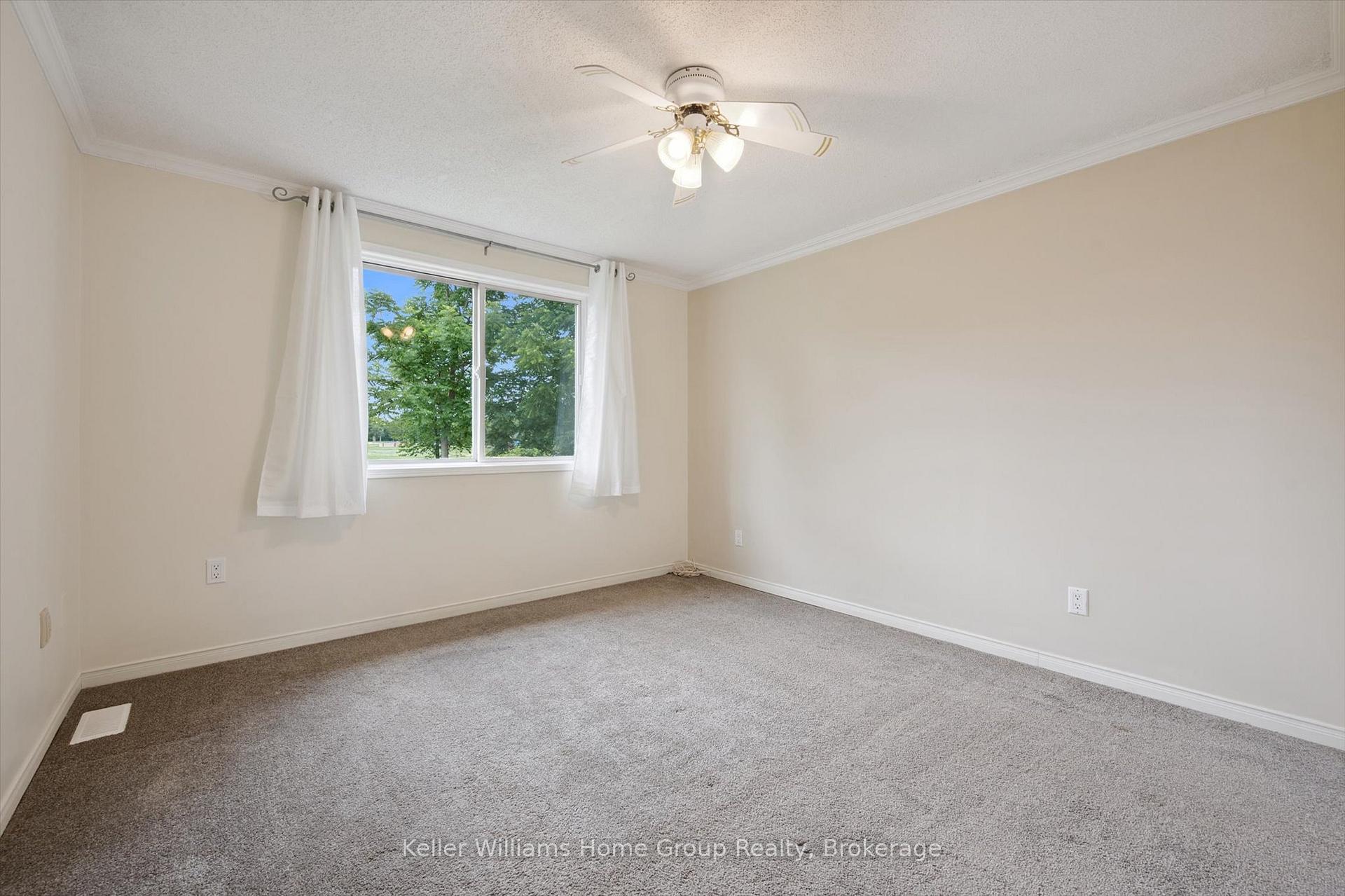 Photo 23 of 127 Moss Place, Guelph, Kortright West — HOMEH