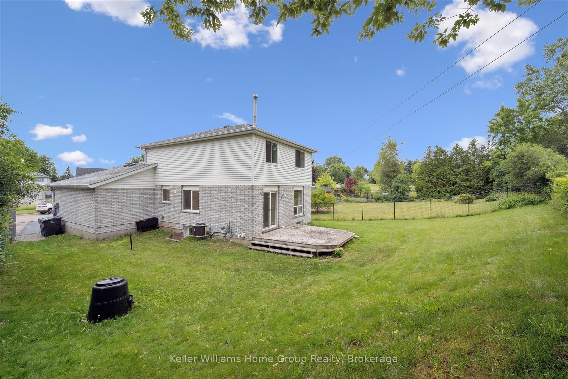 Photo 42 of 127 Moss Place, Guelph, Kortright West — HOMEH