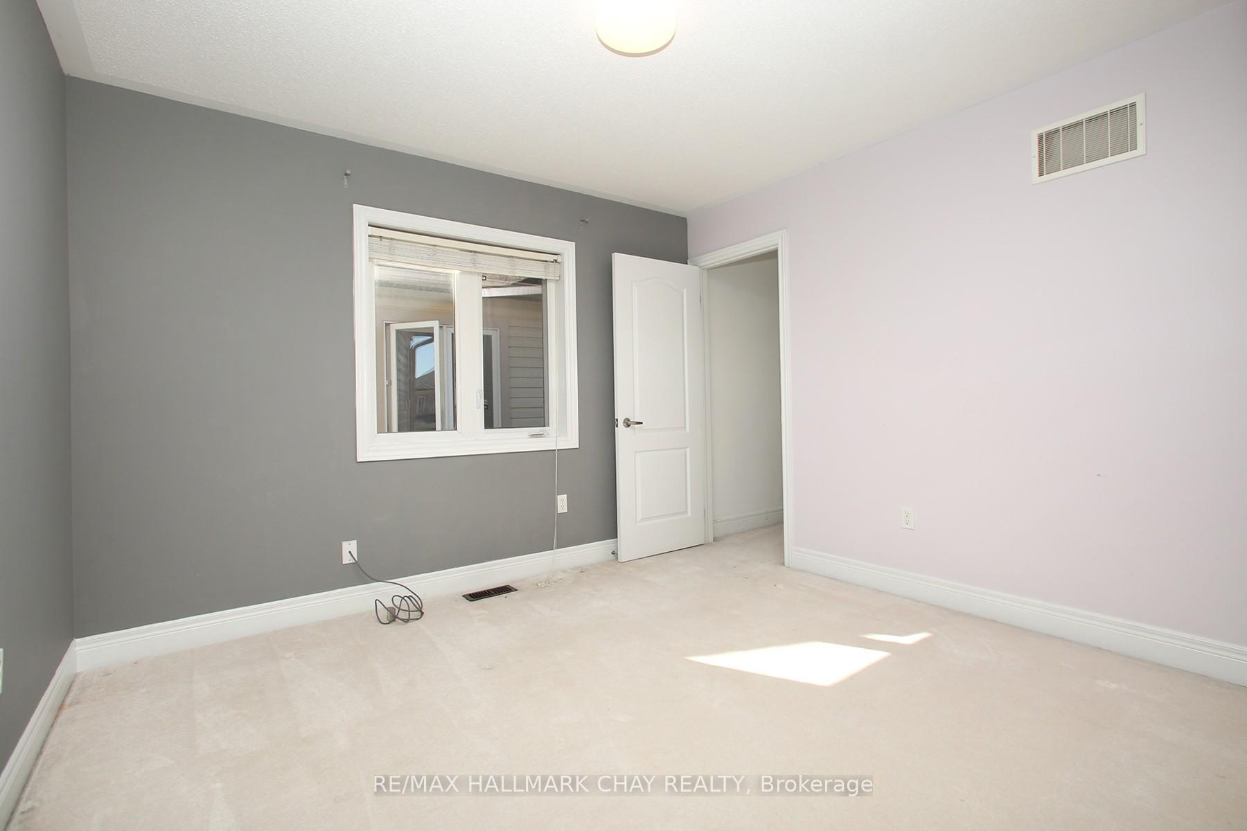 Photo 27 of 60 Bathgate Crescent, Clarington, Courtice — HOMEH
