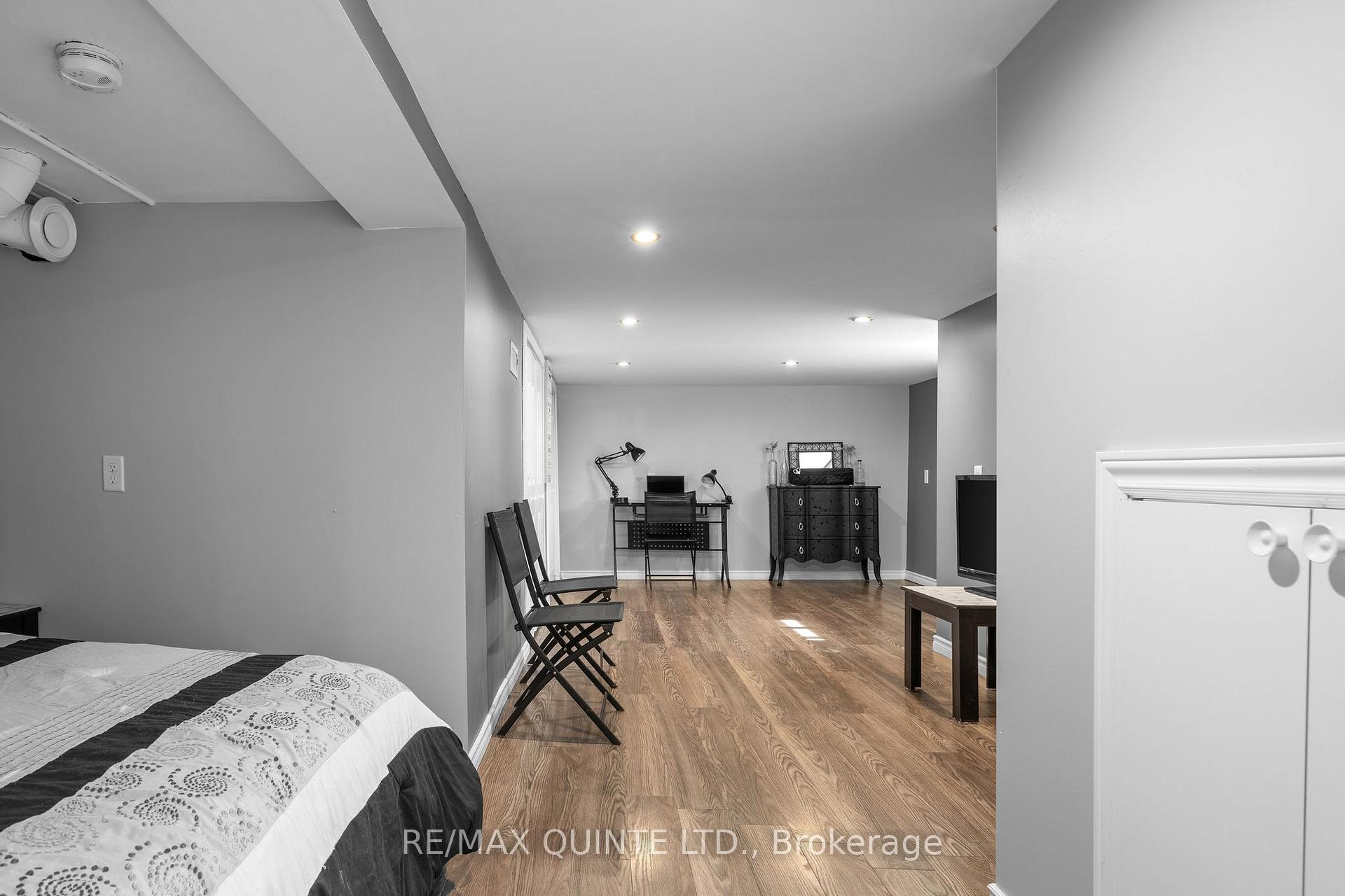 Photo 11 of 469 Ashley Street, Belleville, Thurlow Ward — HOMEH