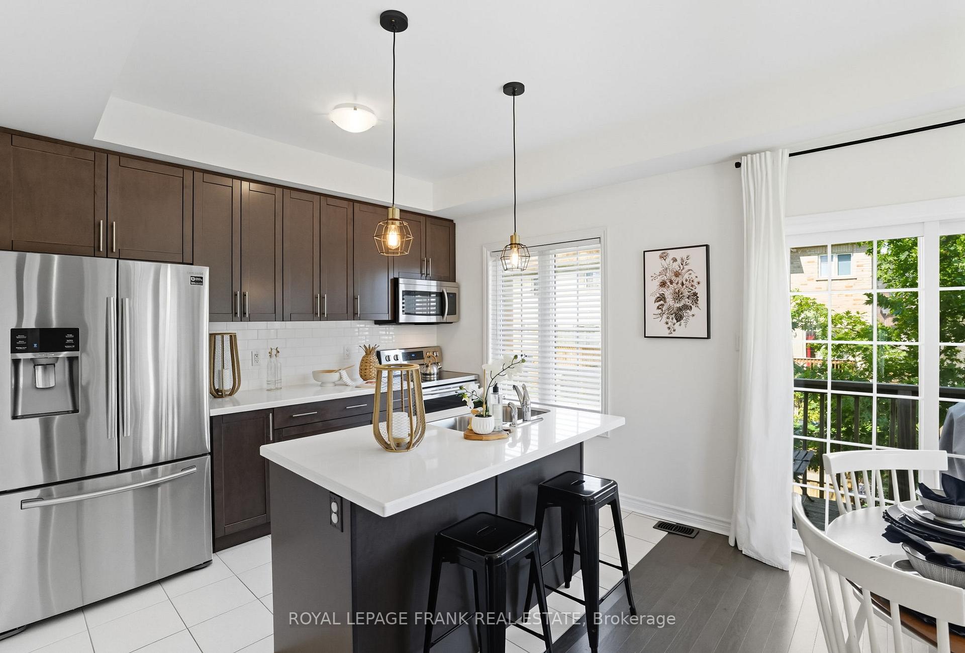 Photo 6 of 26 Ferris Square, Clarington, Courtice — HOMEH