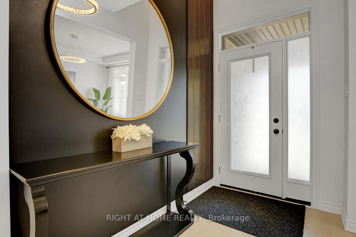 Photo 2 of 916 Nokomis Place, Ottawa, Barrhaven - Half Moon Bay — HOMEH
