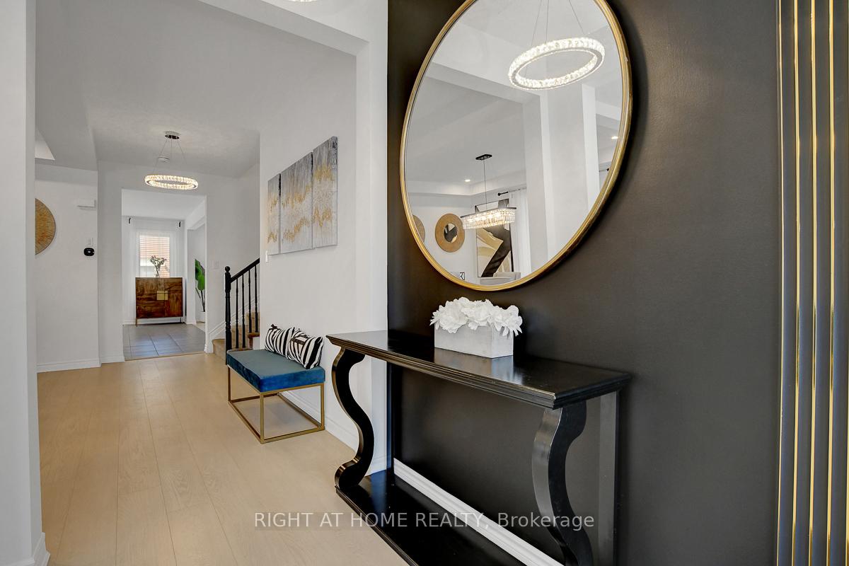 Photo 3 of 916 Nokomis Place, Ottawa, Barrhaven - Half Moon Bay — HOMEH
