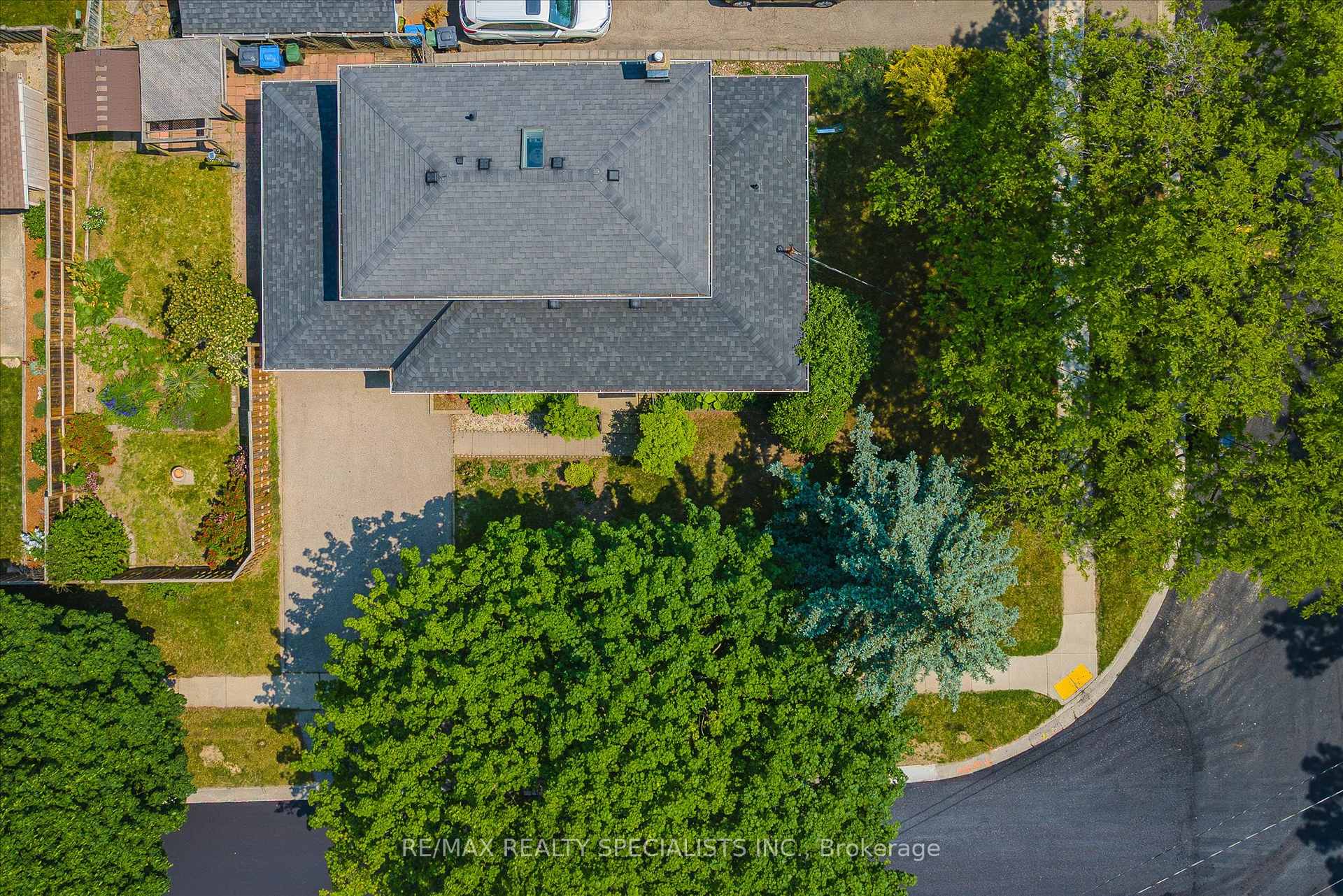 Photo 3 of 60 Kenwood Crescent, Guelph, Downtown — HOMEH