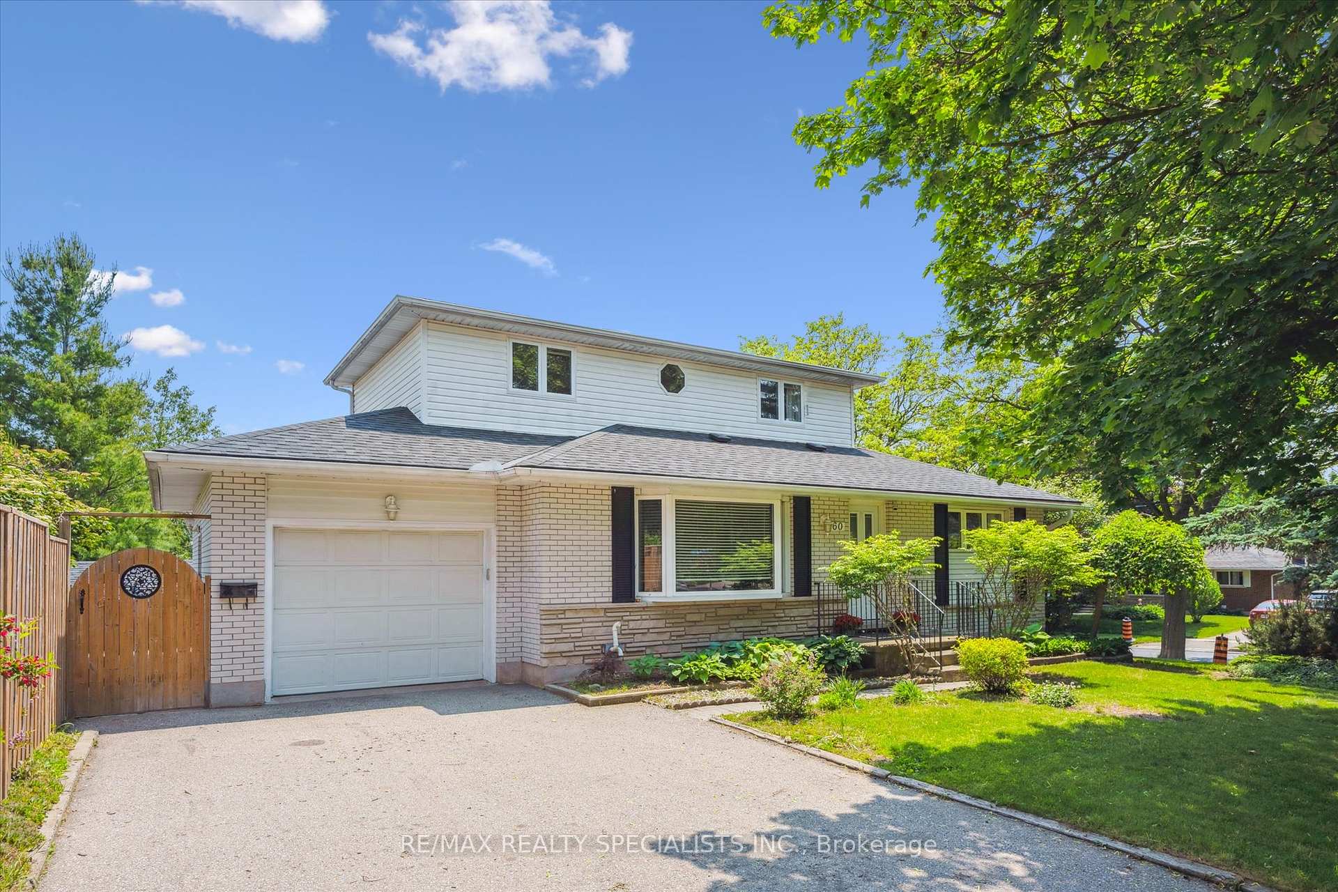 Photo 7 of 60 Kenwood Crescent, Guelph, Downtown — HOMEH