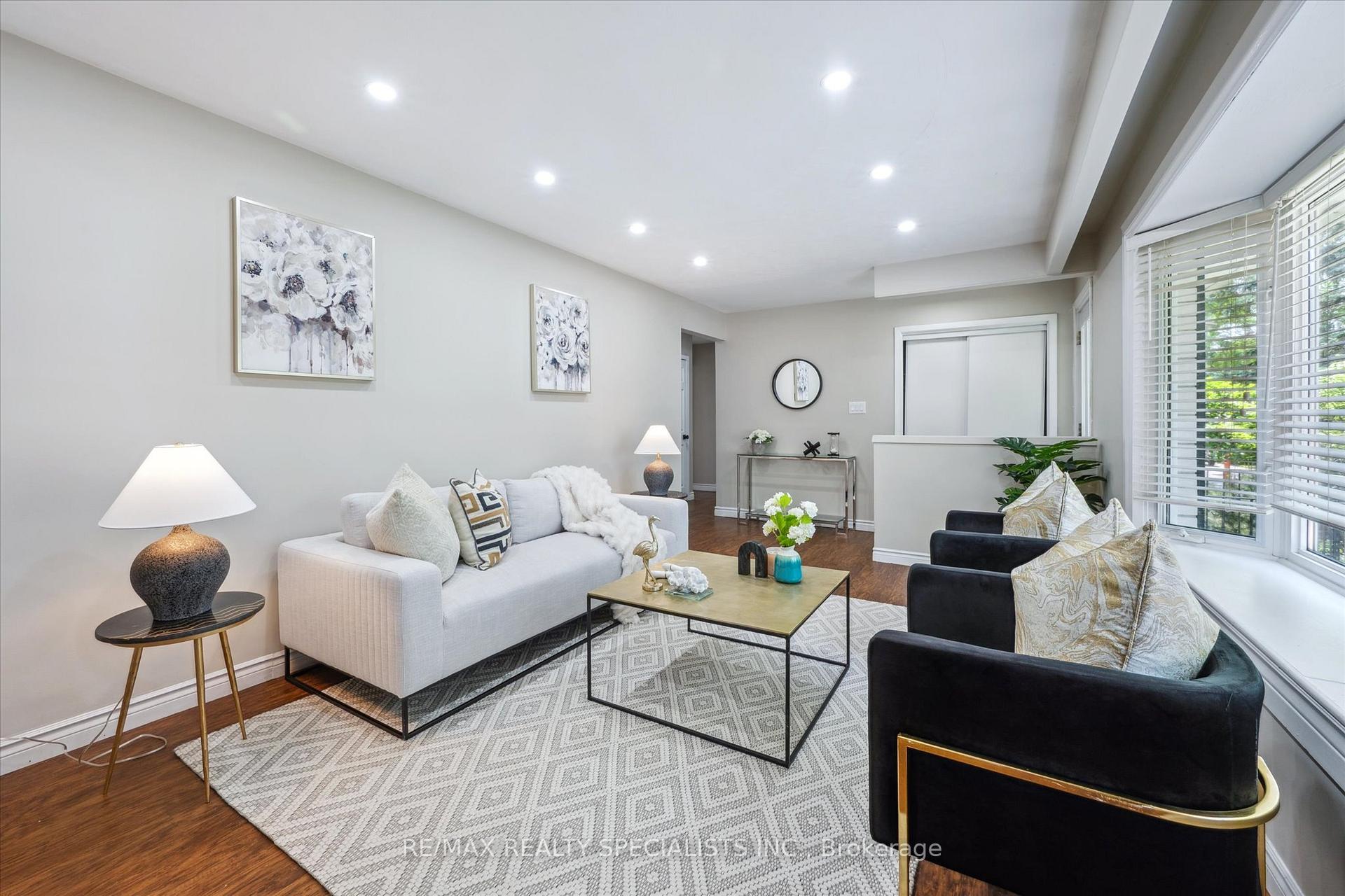 Photo 14 of 60 Kenwood Crescent, Guelph, Downtown — HOMEH