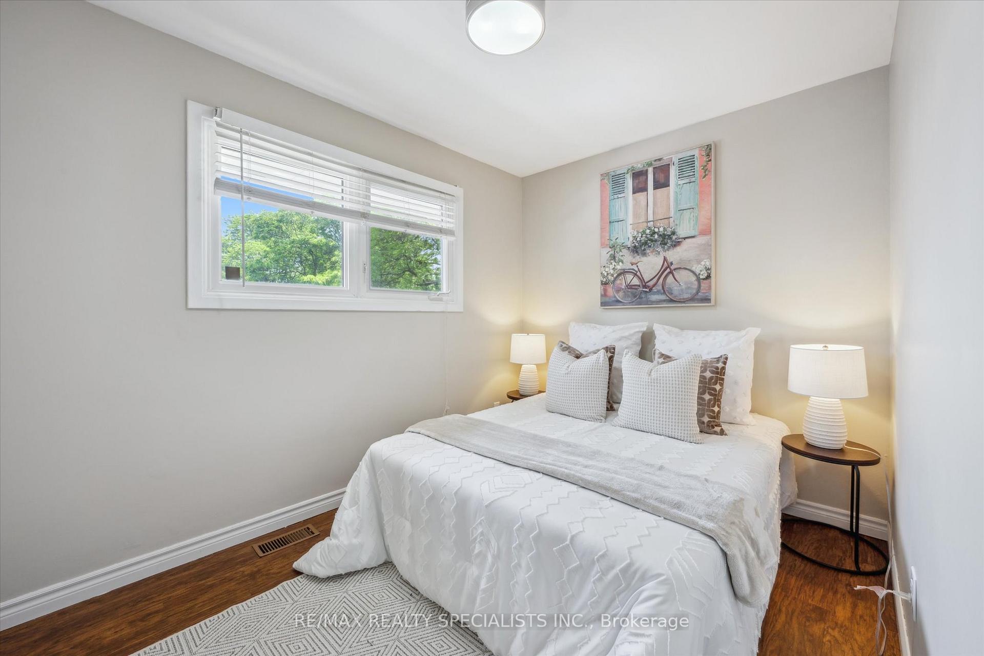 Photo 22 of 60 Kenwood Crescent, Guelph, Downtown — HOMEH