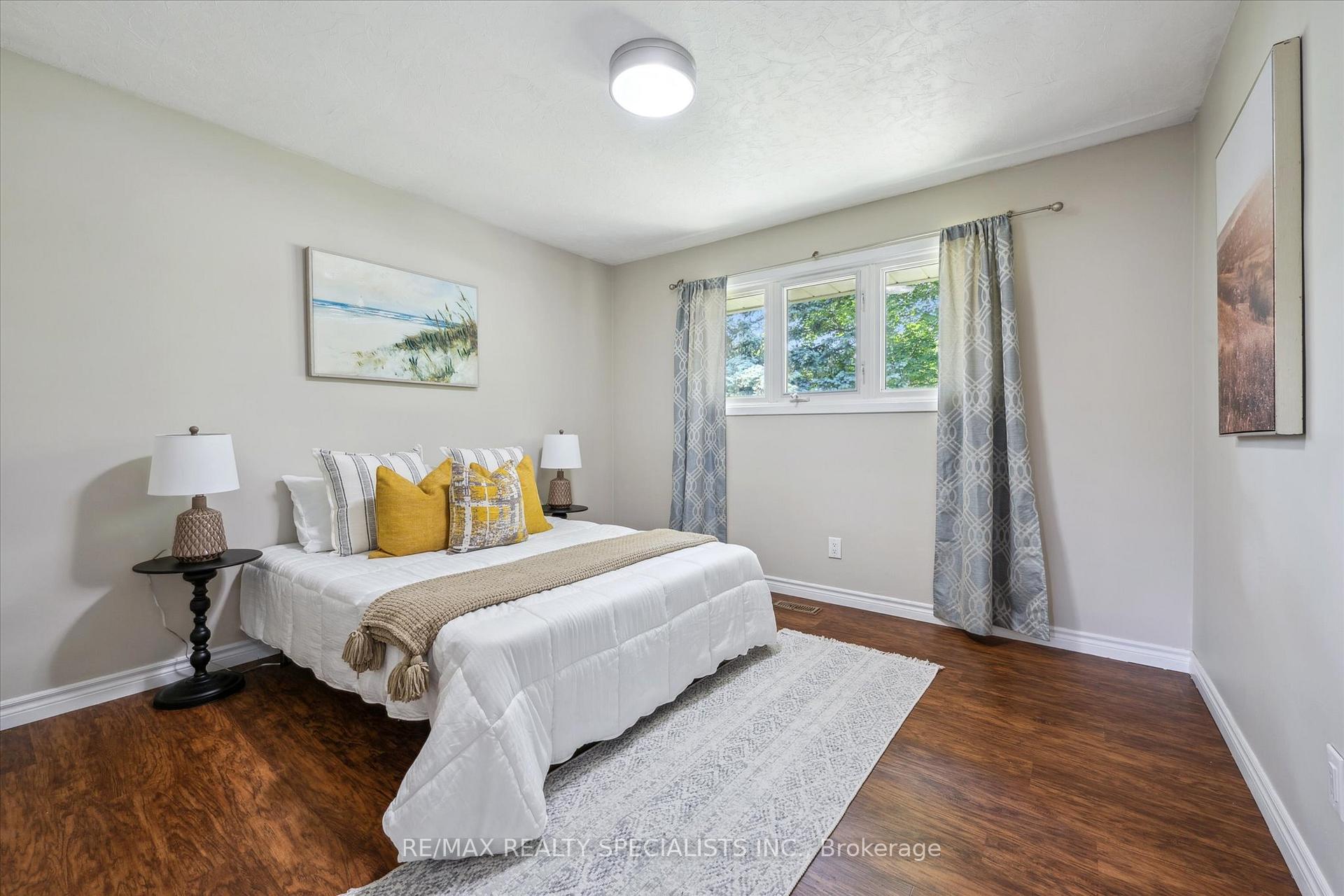 Photo 23 of 60 Kenwood Crescent, Guelph, Downtown — HOMEH