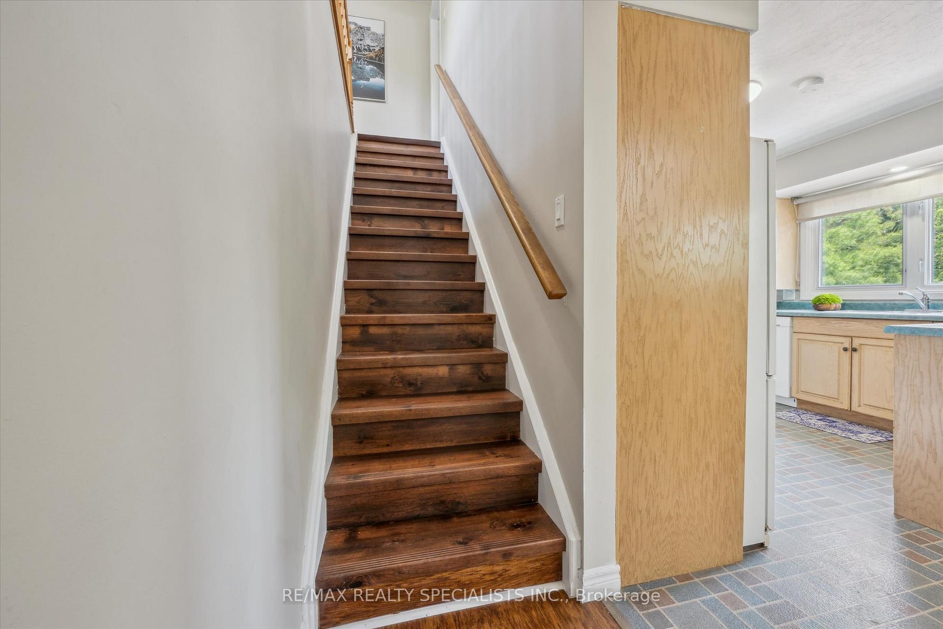 Photo 25 of 60 Kenwood Crescent, Guelph, Downtown — HOMEH